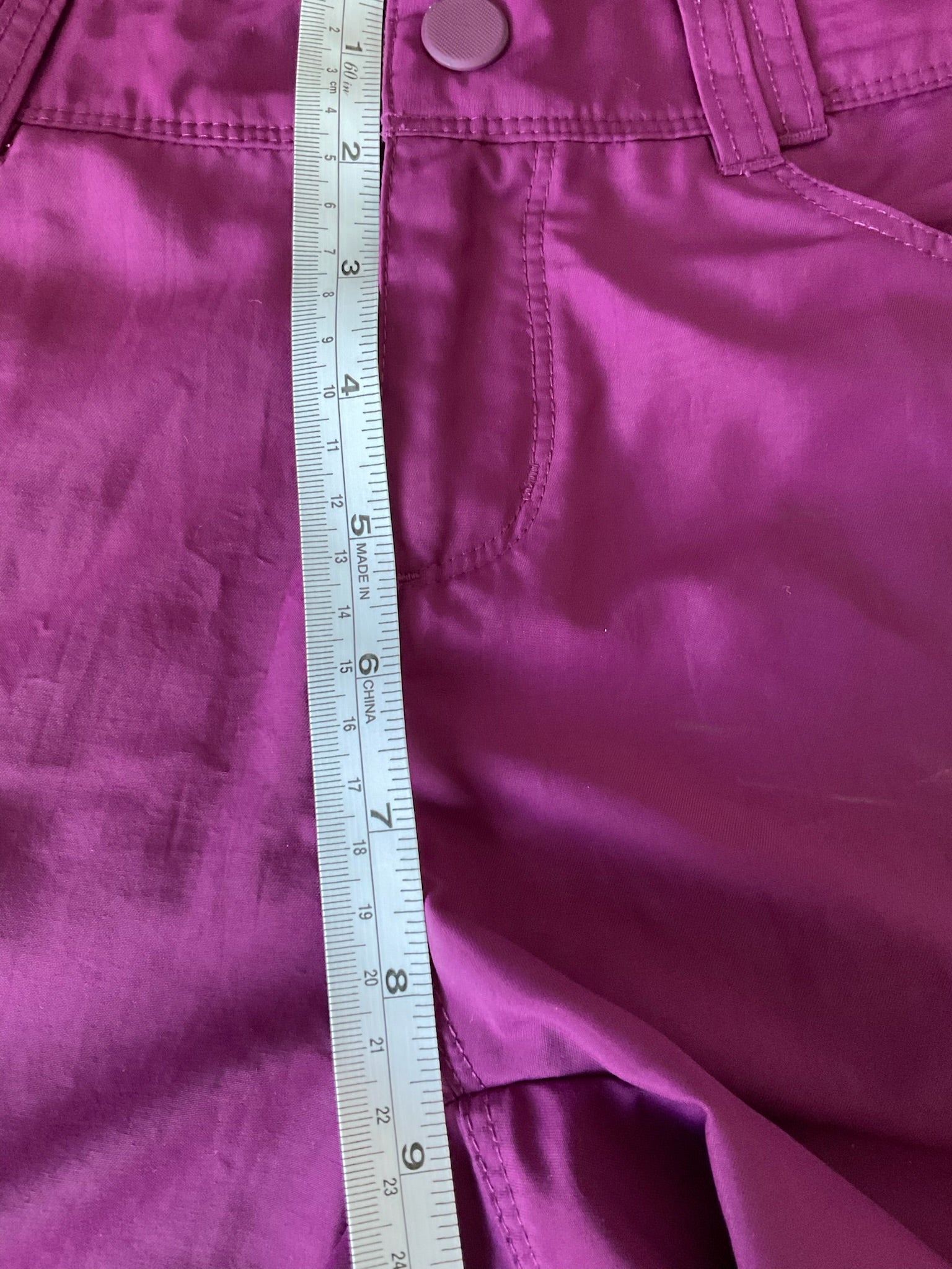 Mountain Hardwear Women's Dynama Hiking Shorts - Purple / Size 6