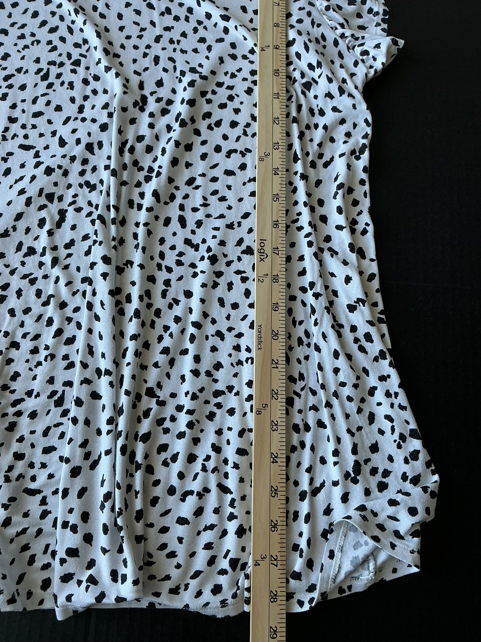 Time and Tru Maternity Dalmatian Henley Babydoll Top – White/Black