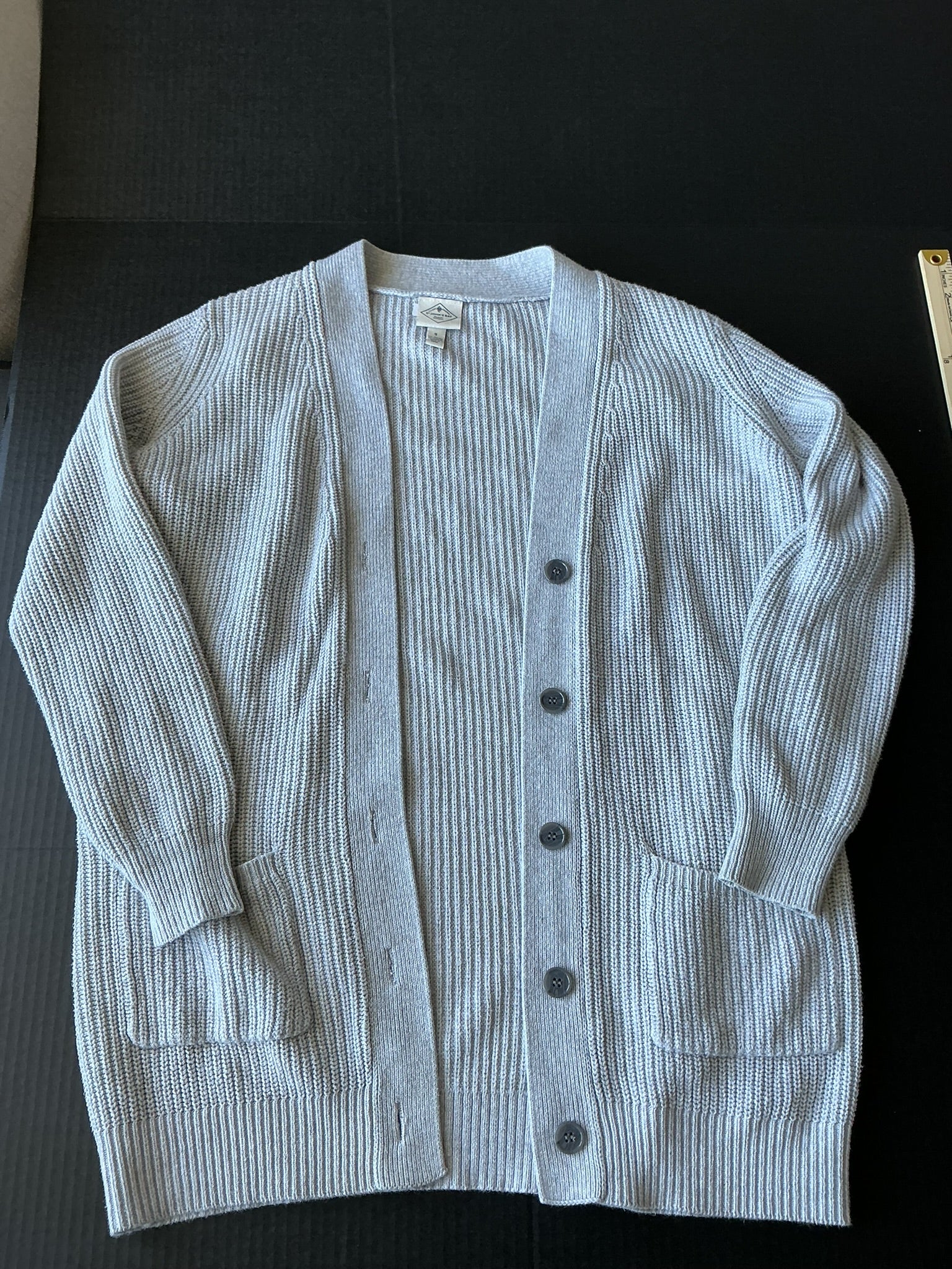 St John's Bay Women's Long Sleeve Button Up Cable Knit Sweater Cardigan in light Gray. Size Small