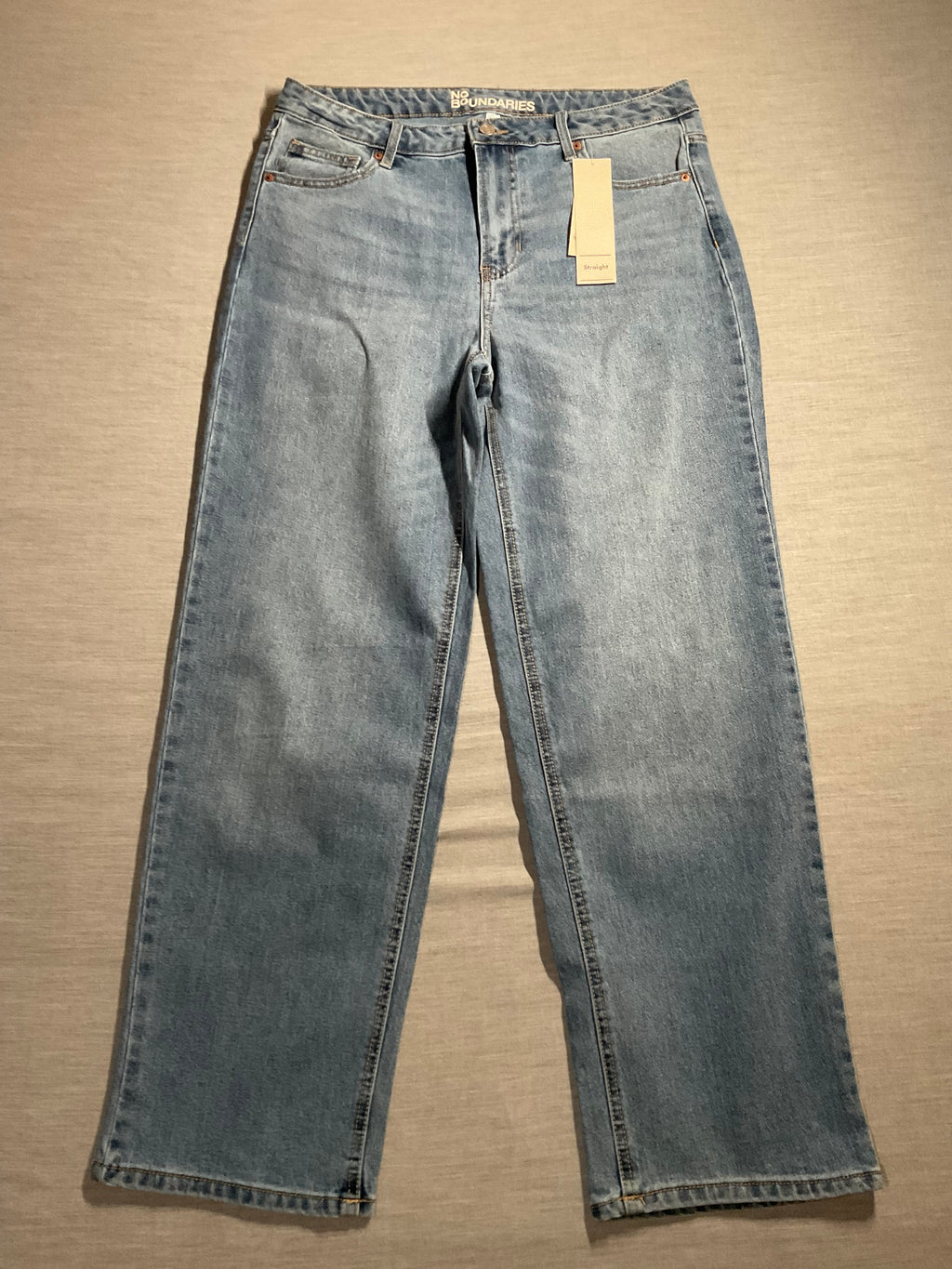 No Boundaries High Rise Straight Jeans Light Wash