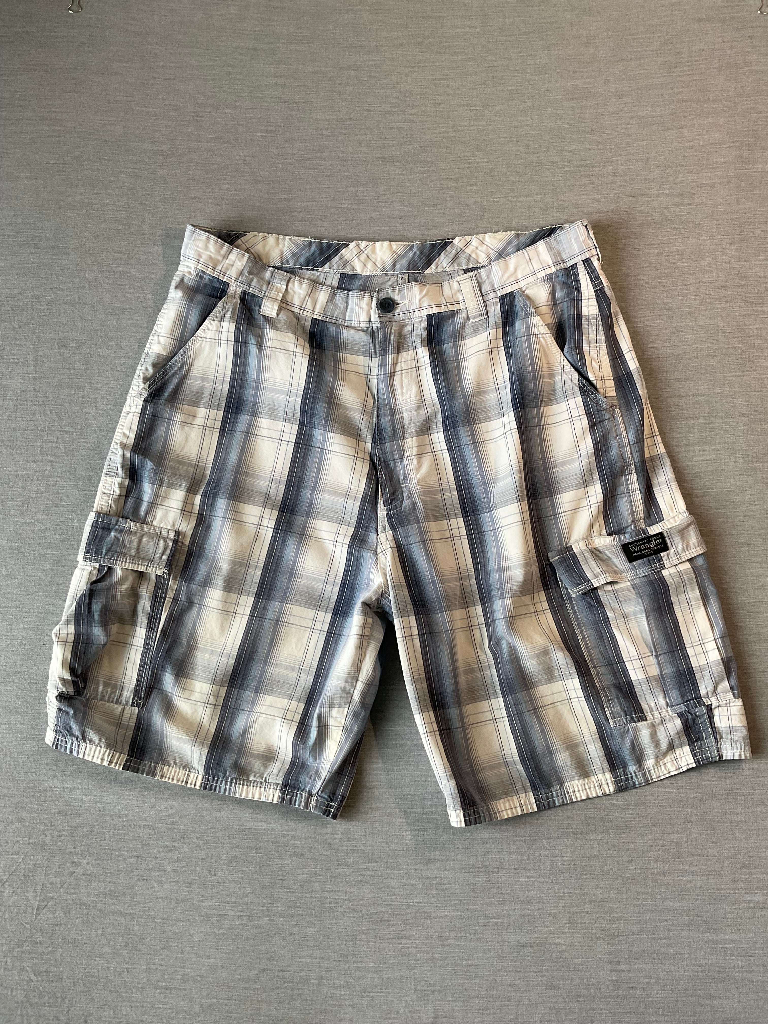 Wrangler Men's  White, Blue Black Plaid Shorts