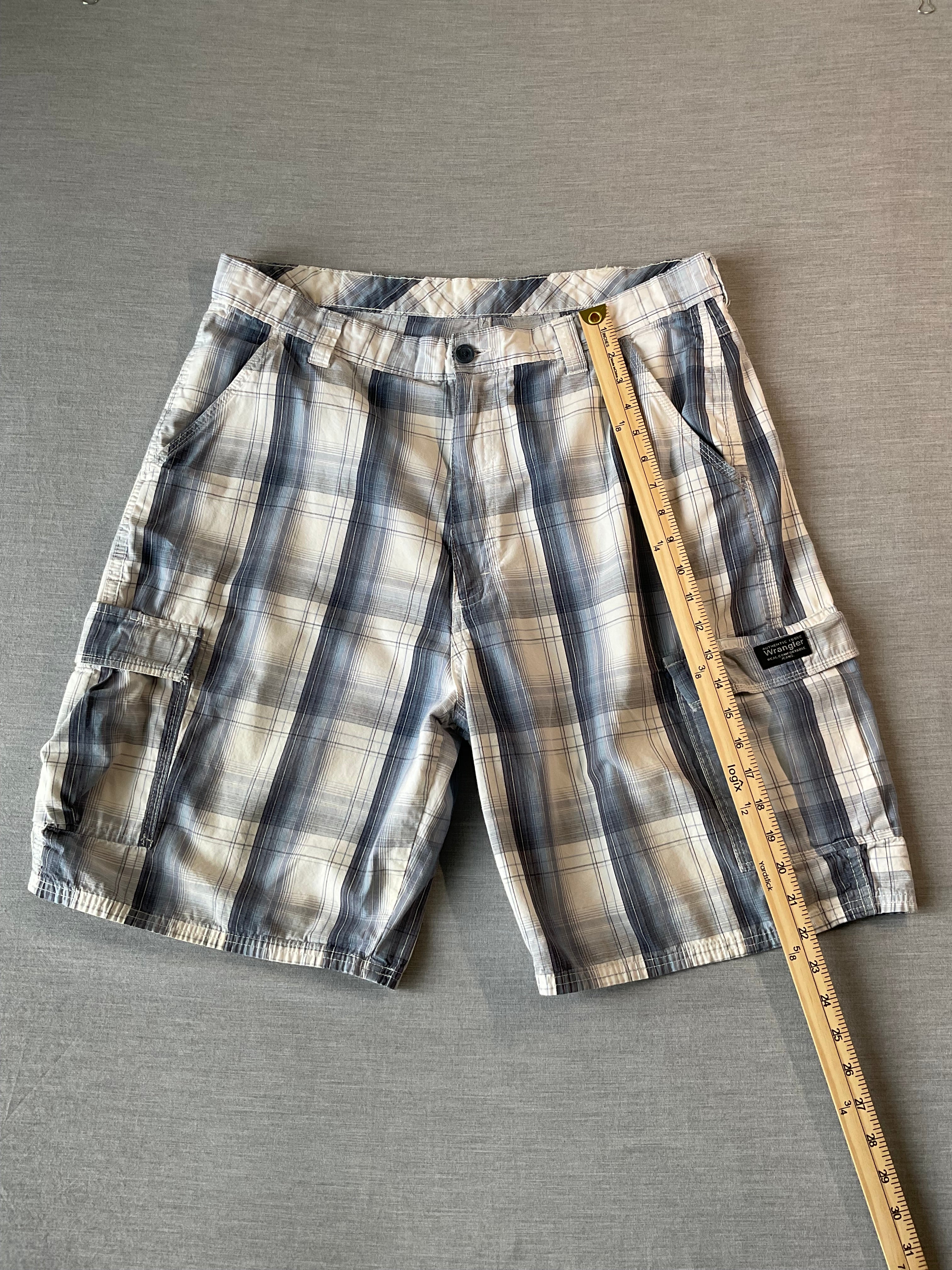 Wrangler Men's  White, Blue Black Plaid Shorts