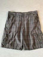 Wrangler Men's Shorts Dark Gray and Black Plaid Size 38