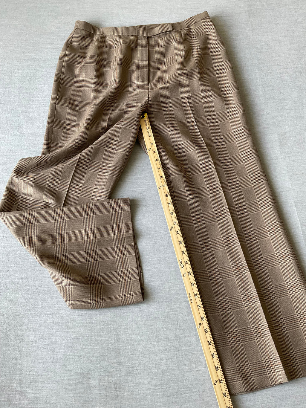 Le Suit Women's Petite Brown Tweed Plaid Trouser Pants. Size 12