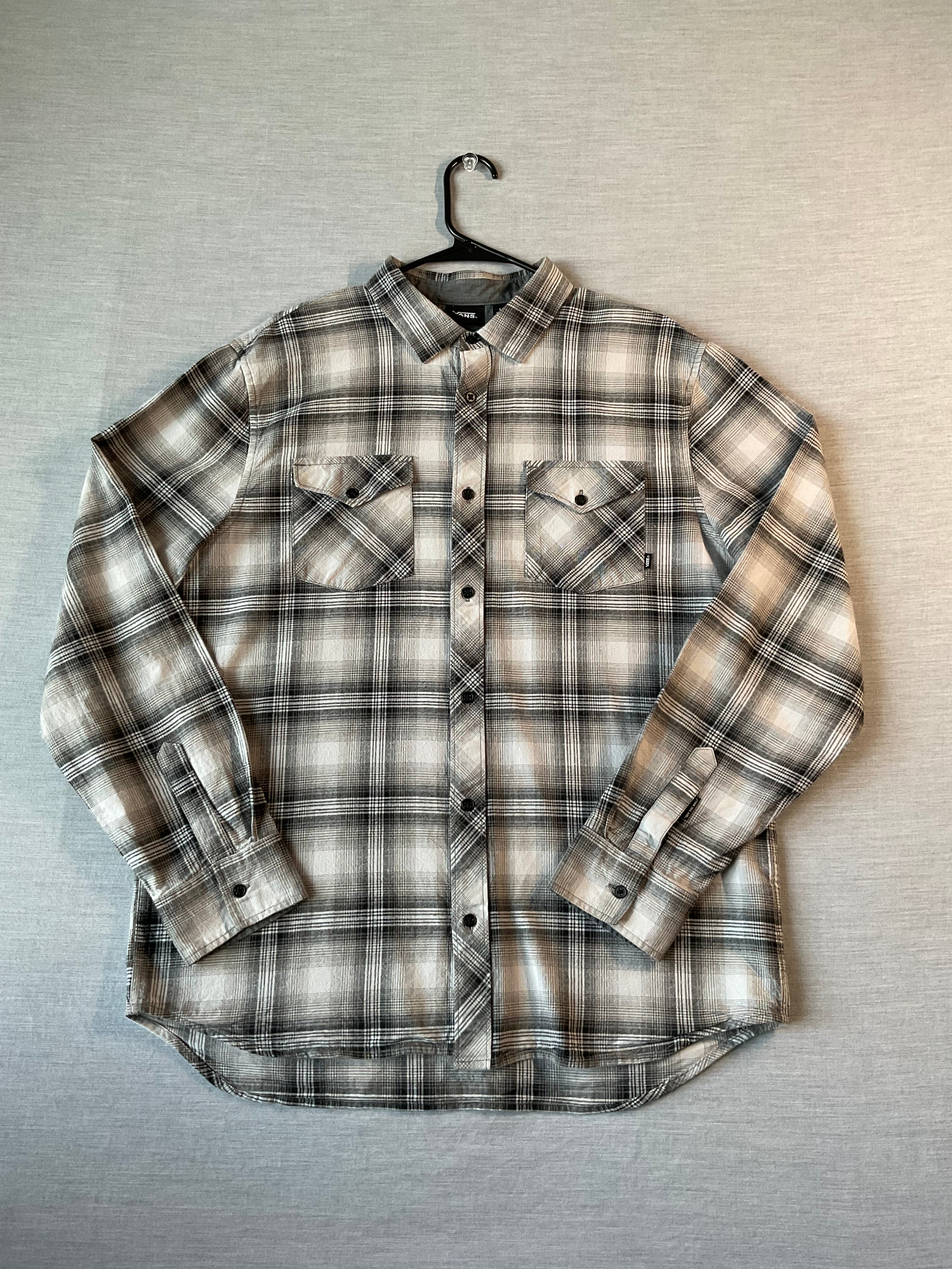 Vans Men's Long Sleeve  Gray Plaid Shirt. Size Large