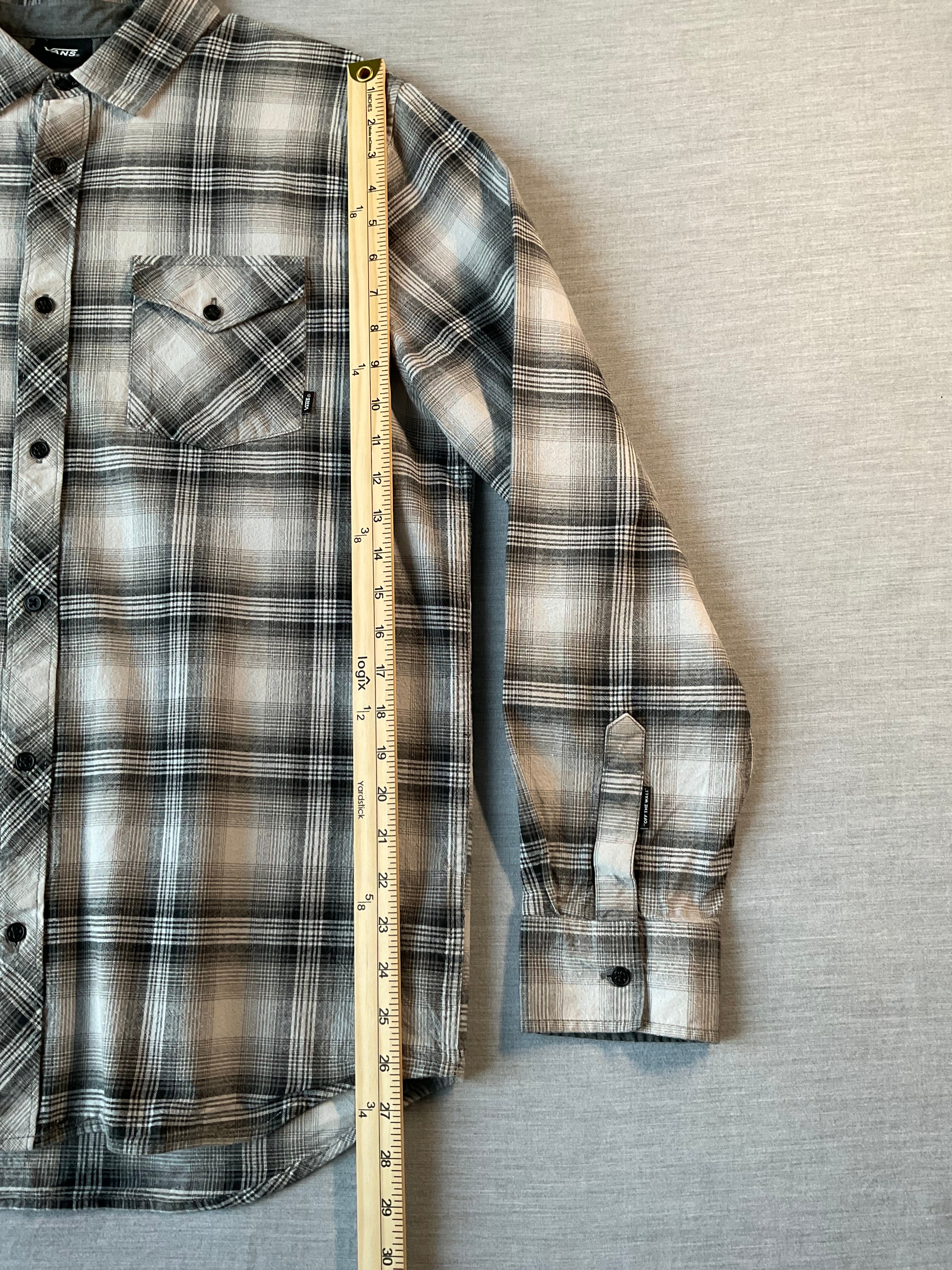 Vans Men's Long Sleeve  Gray Plaid Shirt. Size Large