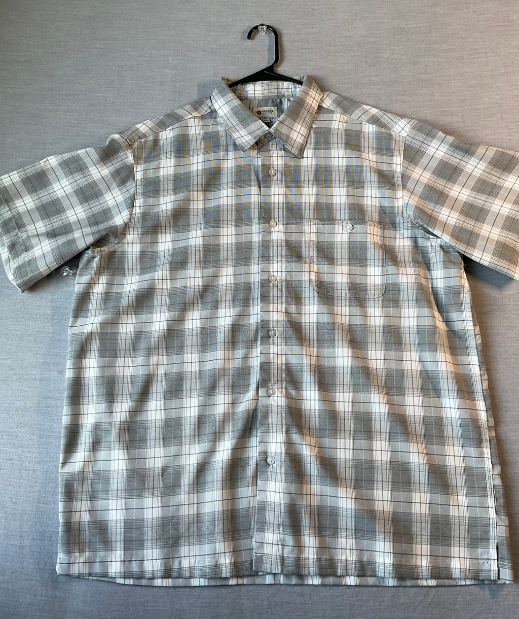 Haggar Men's White & Gray Plaid Short Sleeve Button-Up Shirt