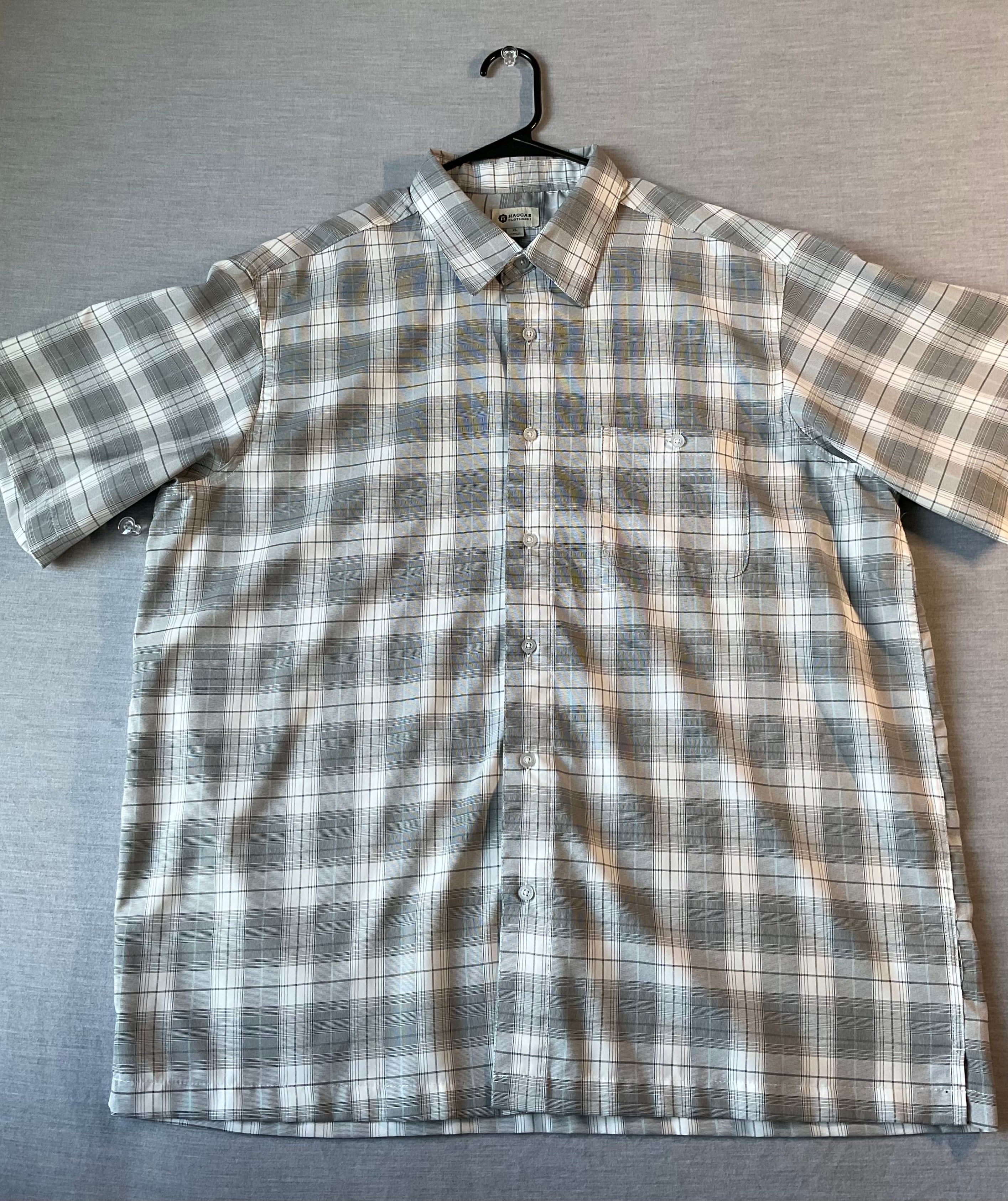 Haggar Men's White & Gray Plaid Short Sleeve Button-Up Shirt