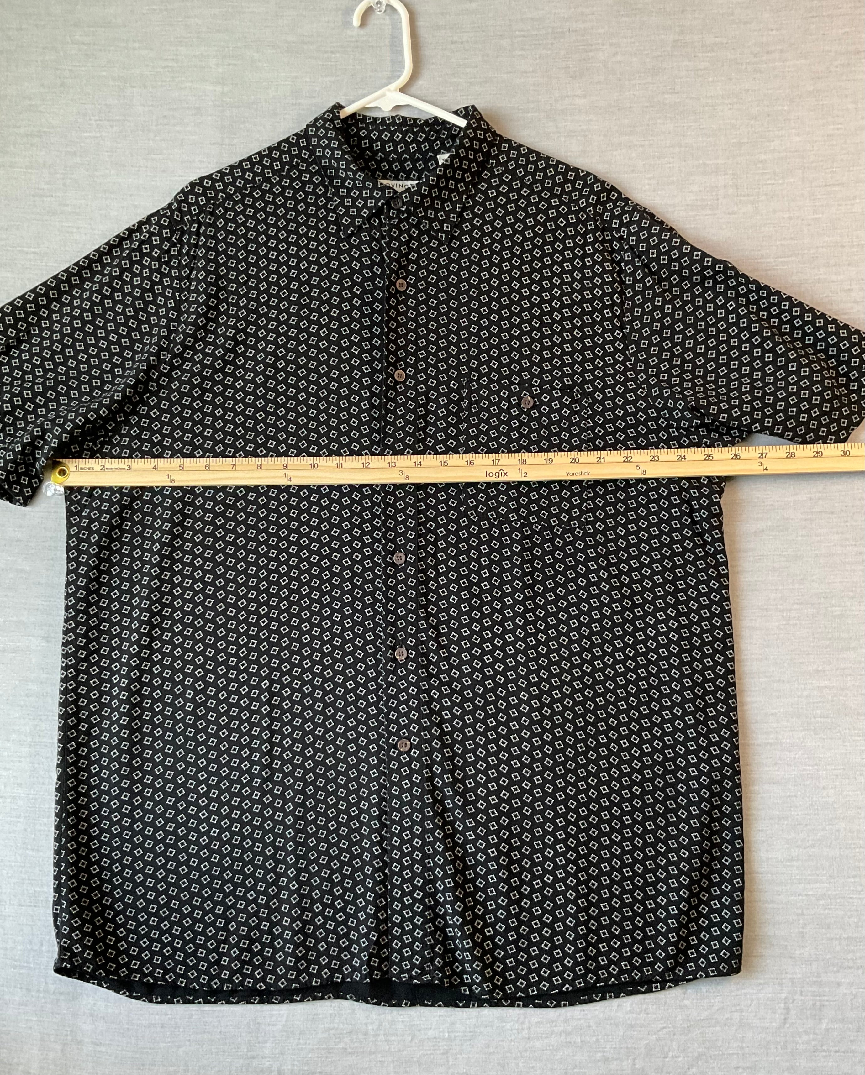 Covington Men's Short Sleeve Button Up Shirt in Black with White Diamond Print.