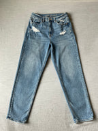 American Eagle Women's Mom Straight Leg Jeans Size 6