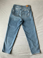 American Eagle Women's Mom Straight Leg Jeans Size 6