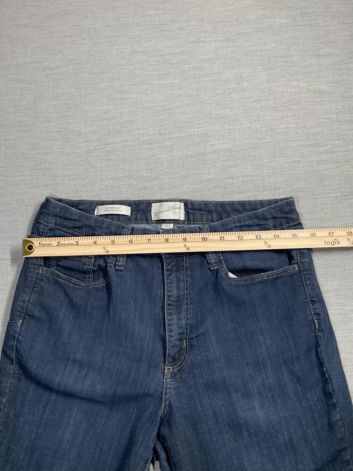 Universal Threads Women's High Rise Skinny Jeans Size 10