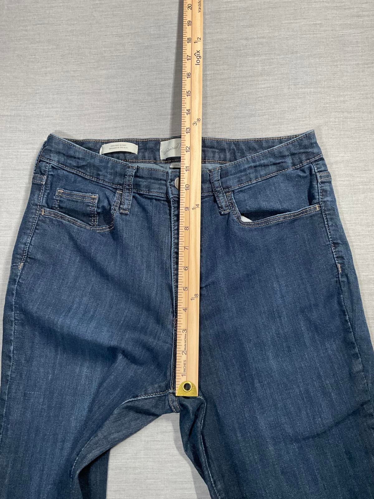 Universal Threads Women's High Rise Skinny Jeans Size 10