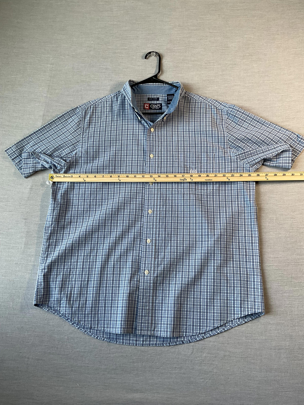 Chaps Men's Light Blue Plaid Short Sleeve Button Down Shirt