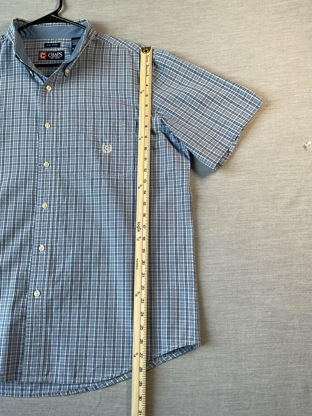 Chaps Men's Light Blue Plaid Short Sleeve Button Down Shirt