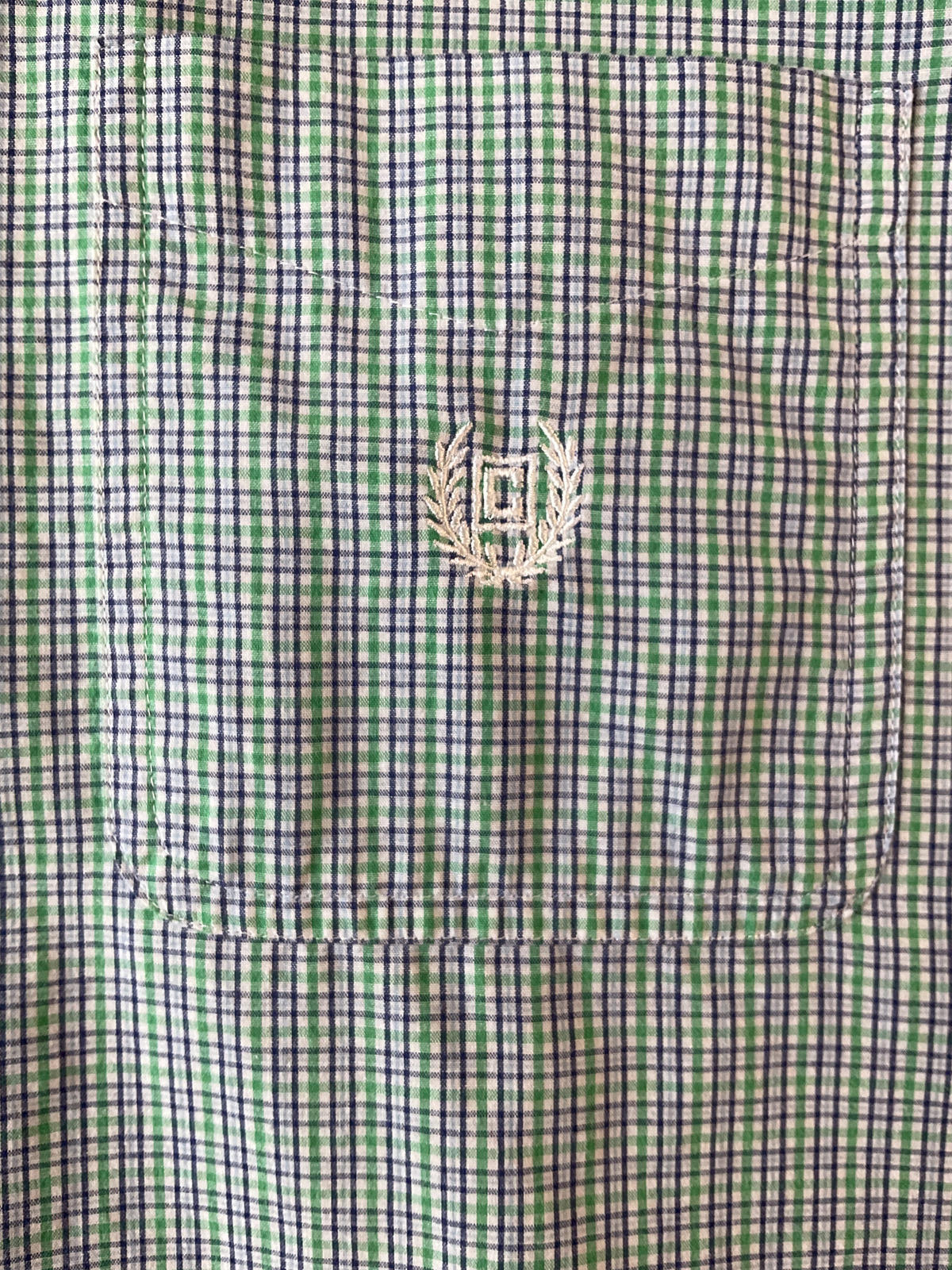 Chaps Men's Short Sleeve Button Up Green, White, Gray Plaid Shirt.