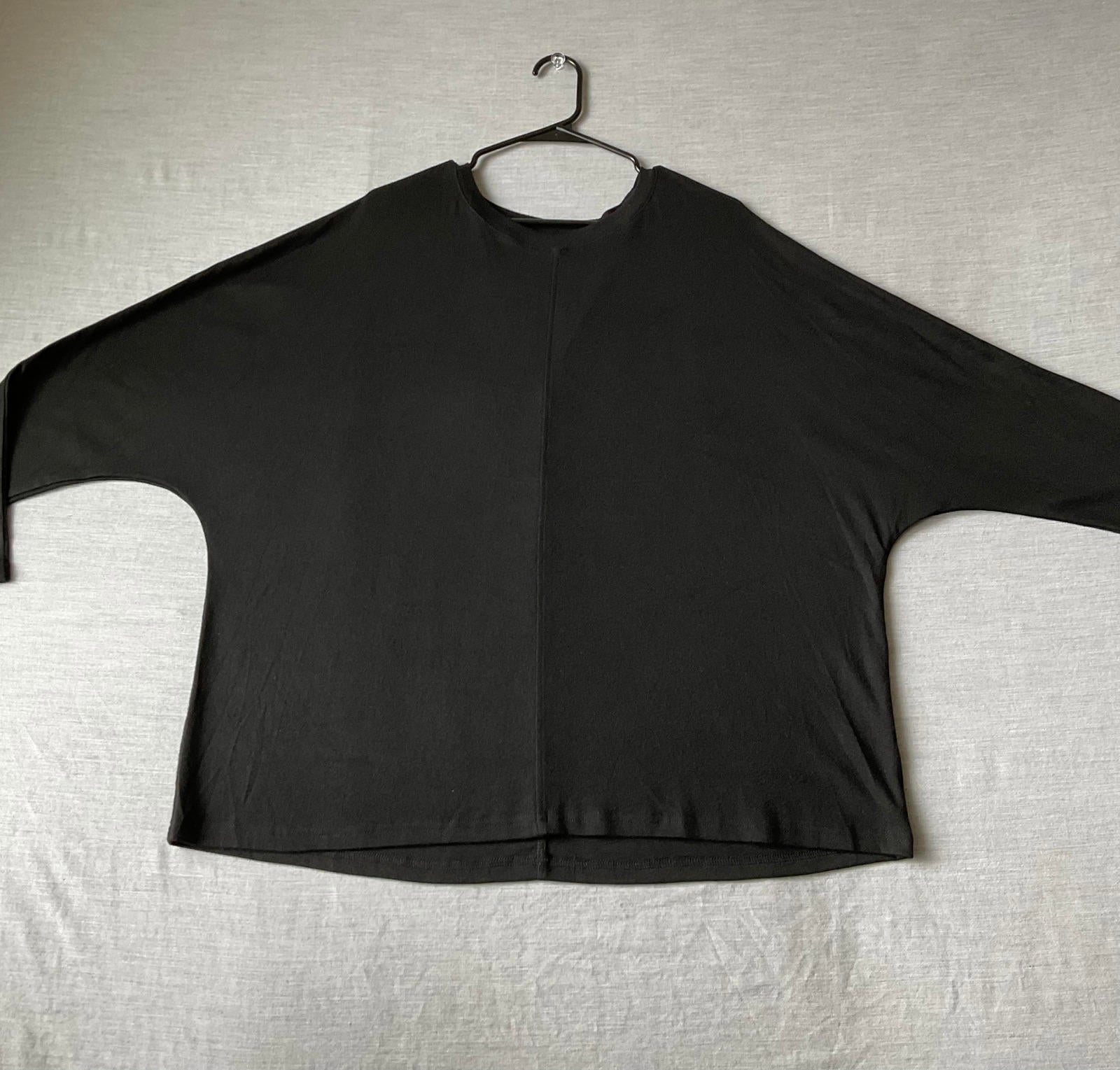 Women's Long Sleeve Long Crew Neck Black Tunic Size X-Large