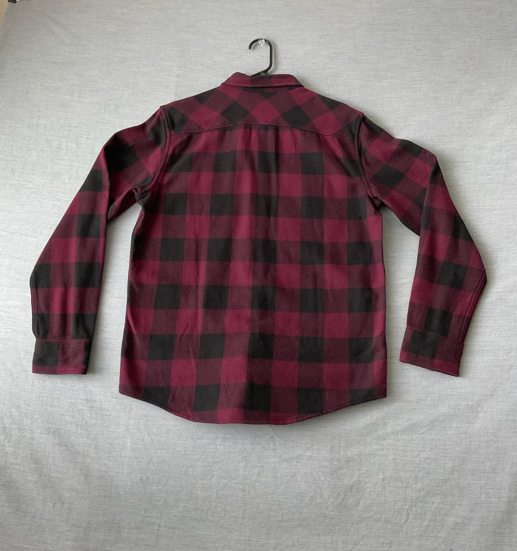 American Eagle Men's Long Sleeve Button Up Flannel Shirt Red, Black Plaid.