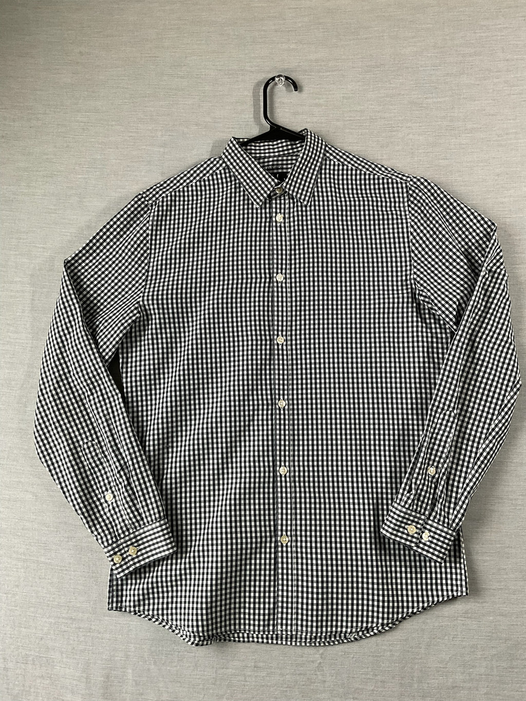 HM Men's Shirts Button Up Long Sleeve Navy Plaid.