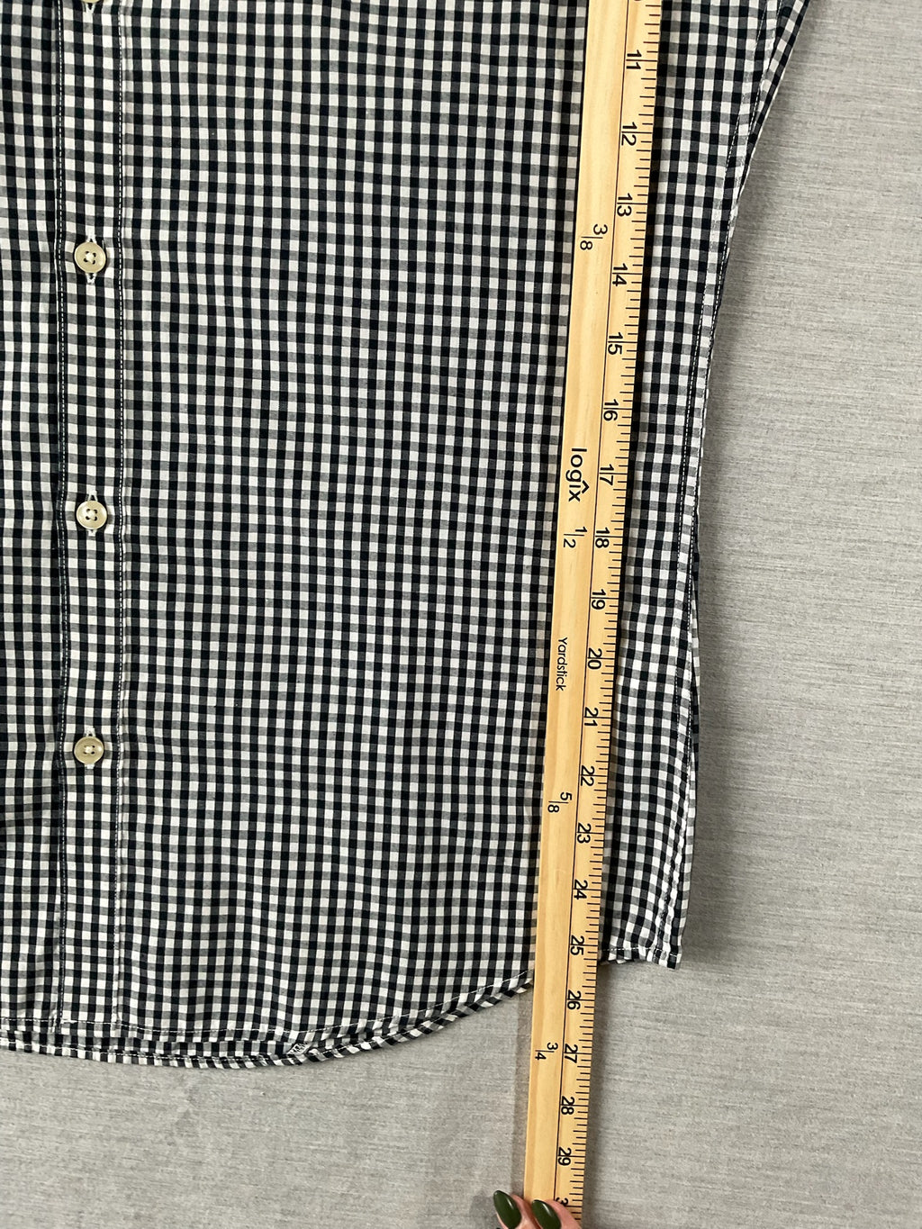 HM Men's Shirts Button Up Long Sleeve Navy Plaid.