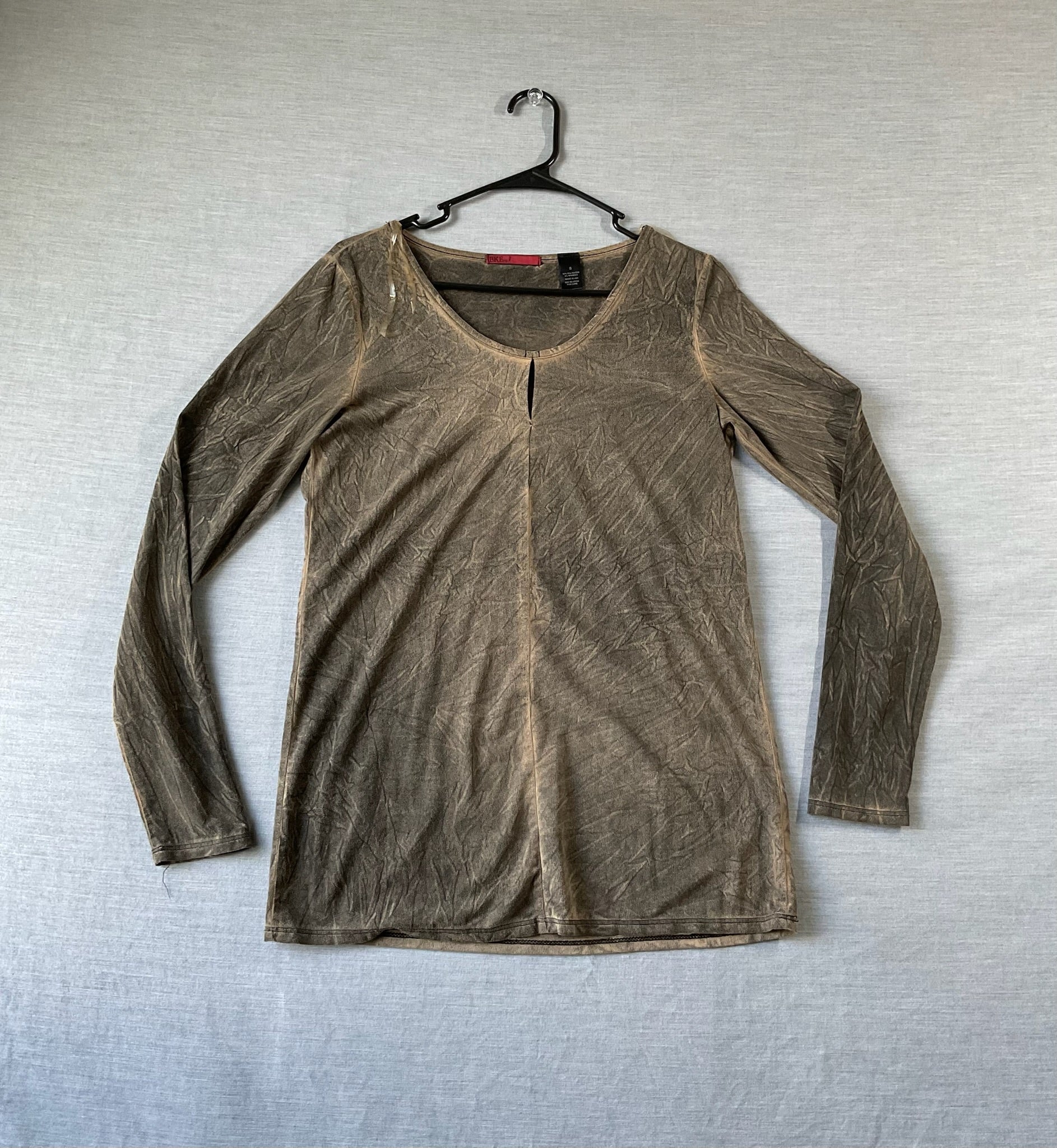 BKE Red Women’s Burnout Style Long Sleeve Top – Earthy Brown/Tan, Small