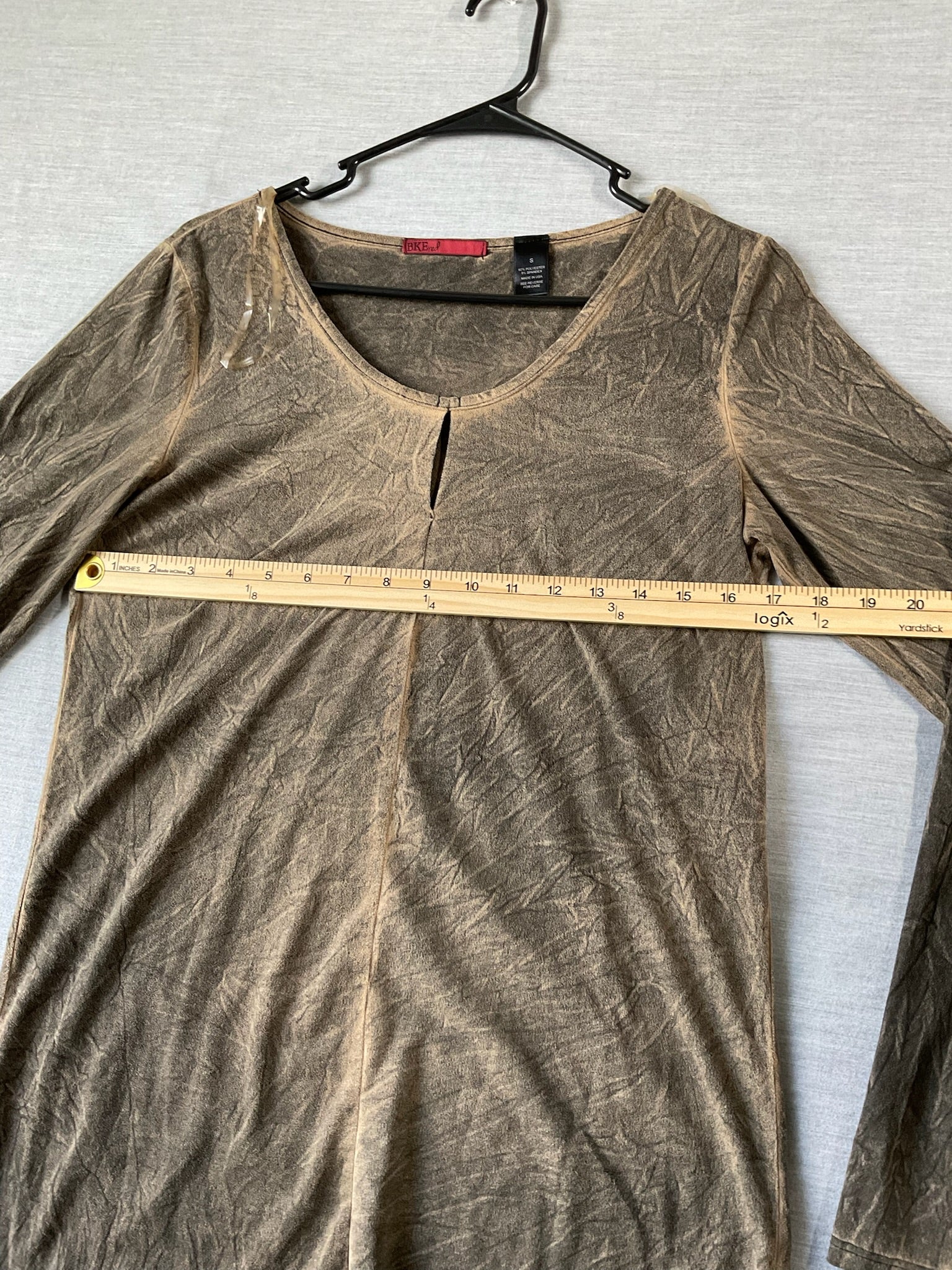 BKE Red Women’s Burnout Style Long Sleeve Top – Earthy Brown/Tan, Small