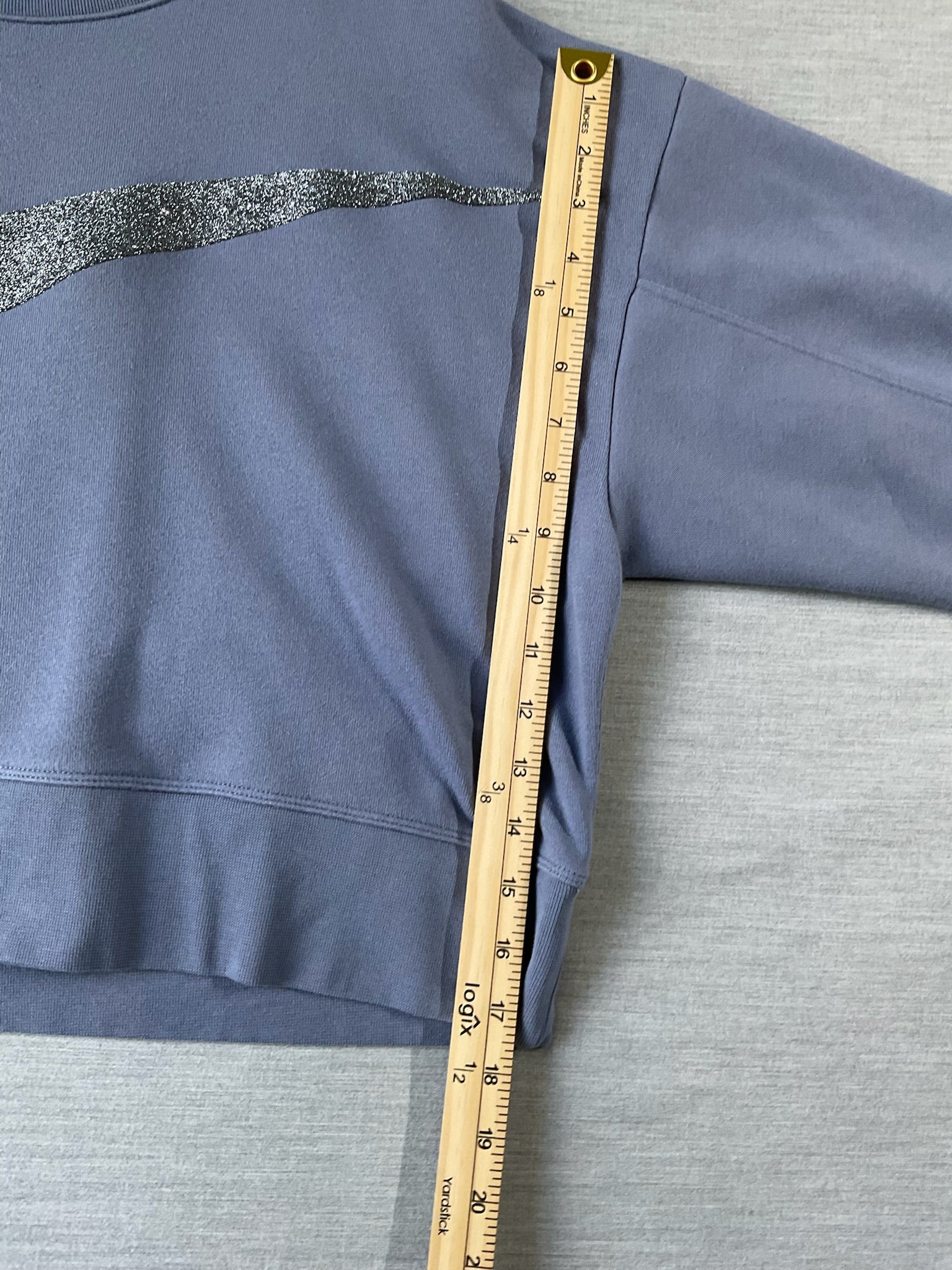 Nike Women's Long Sleeve Crew Neck Sweatshirt in Lavendar
