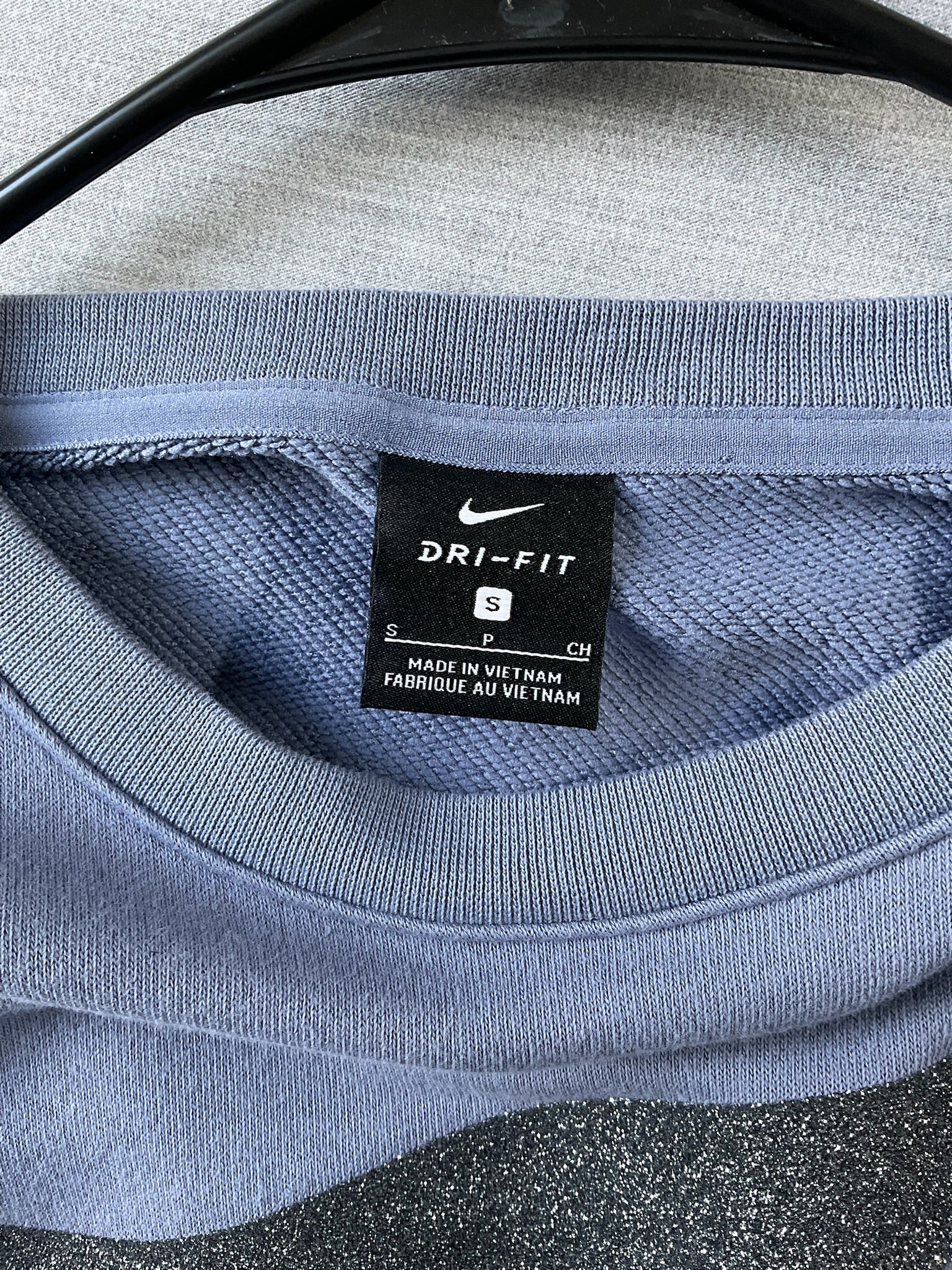 Nike Women's Long Sleeve Crew Neck Sweatshirt in Lavendar