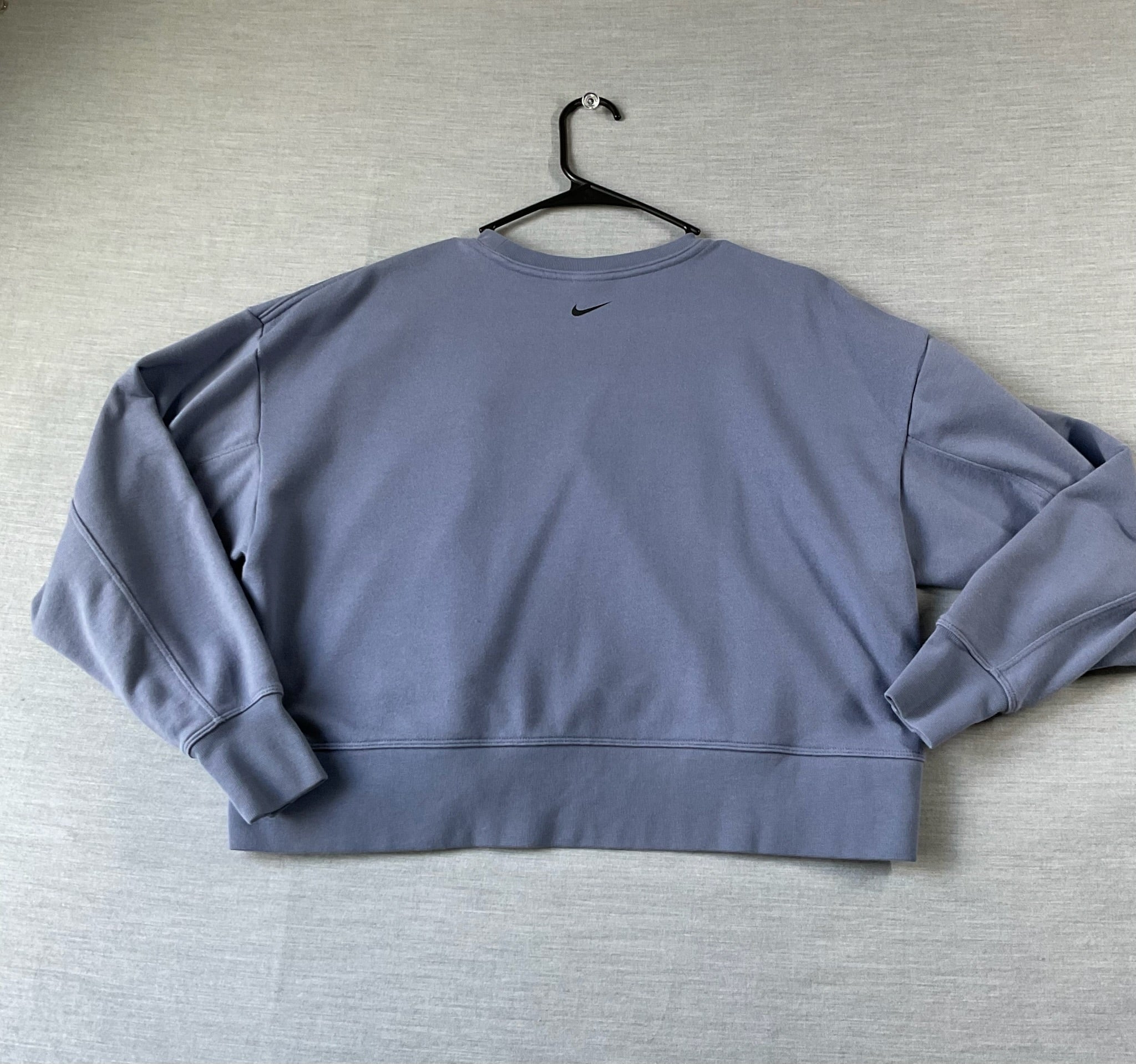 Nike Women's Long Sleeve Crew Neck Sweatshirt in Lavendar