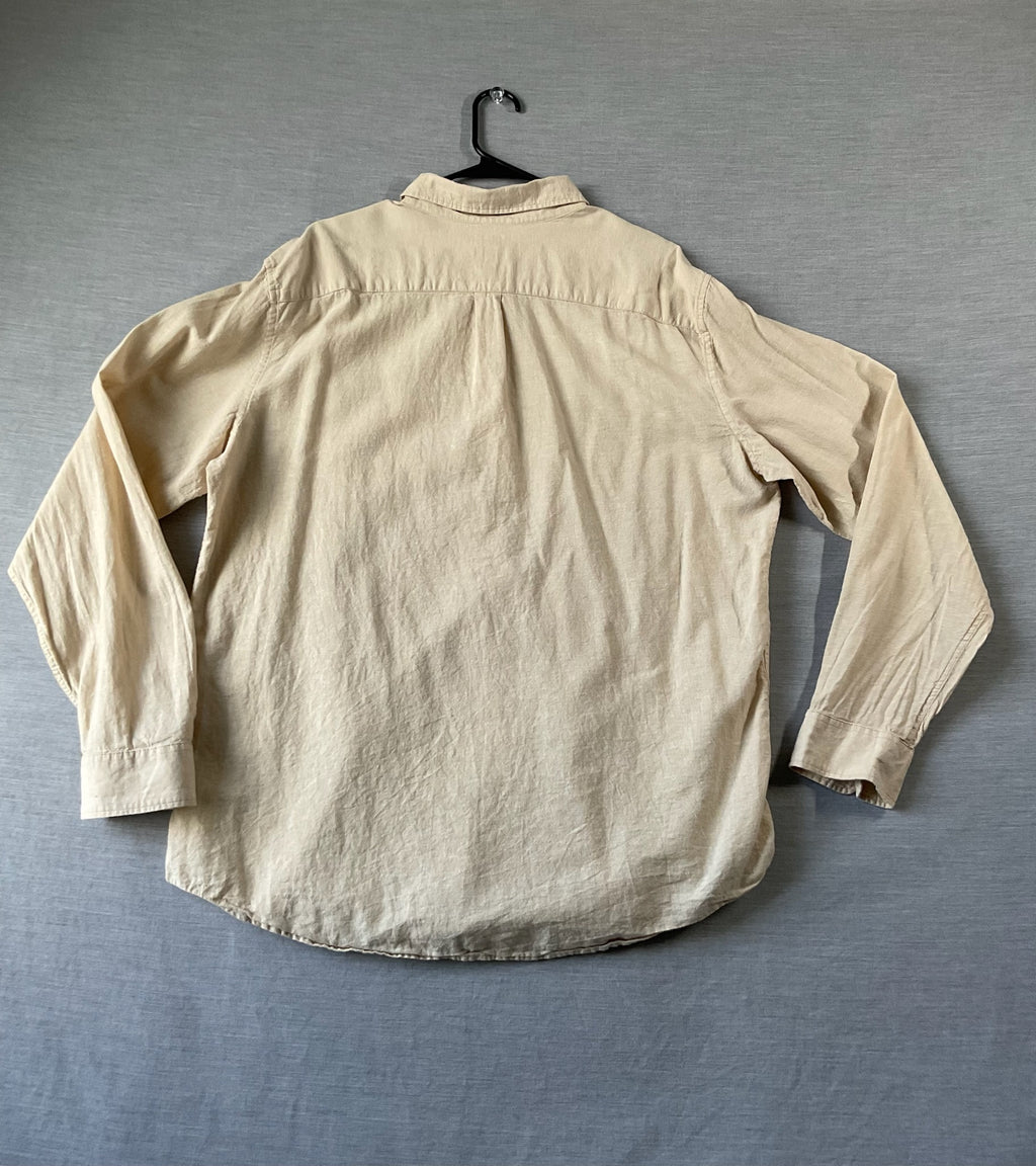 Gap  Men's Long Sleeve Button Up Shirt in Cream. X-Large