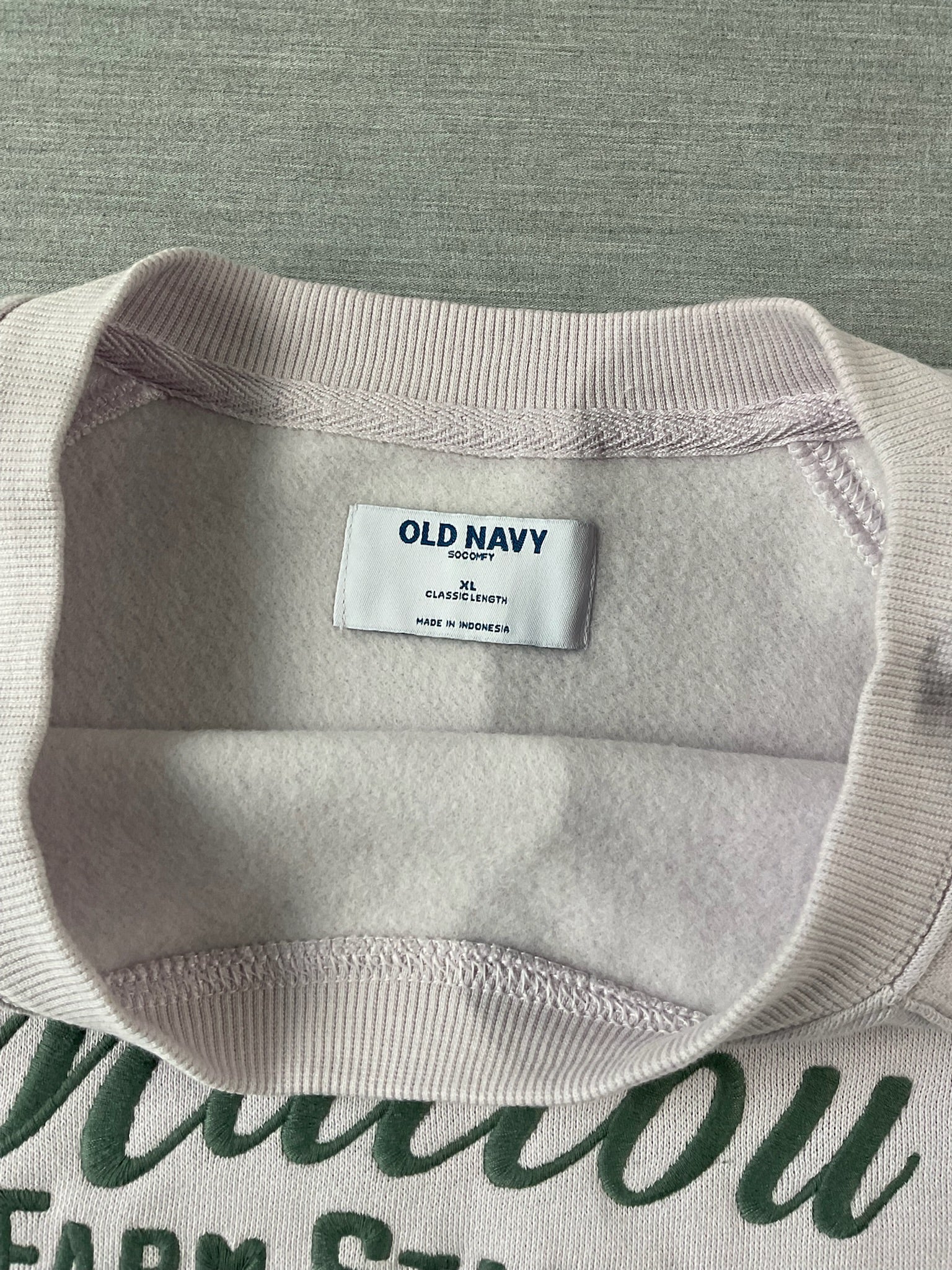 Old Navy Women's Long Sleeve Crew Neck Sweatshirt Lavendar