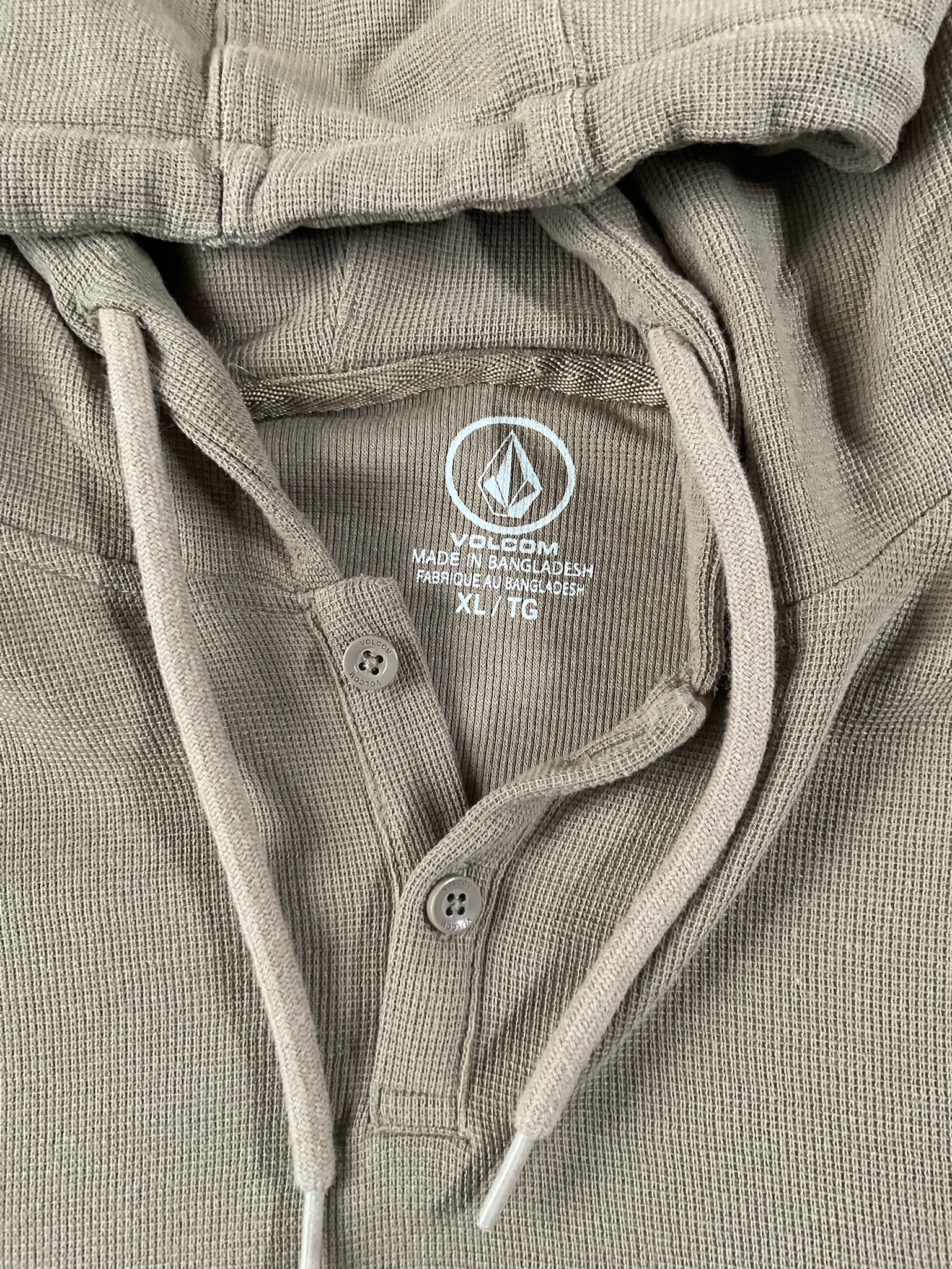 Volcom Men's Long Sleeve Hooded Thermal Shirt in Two Tone Brown XL