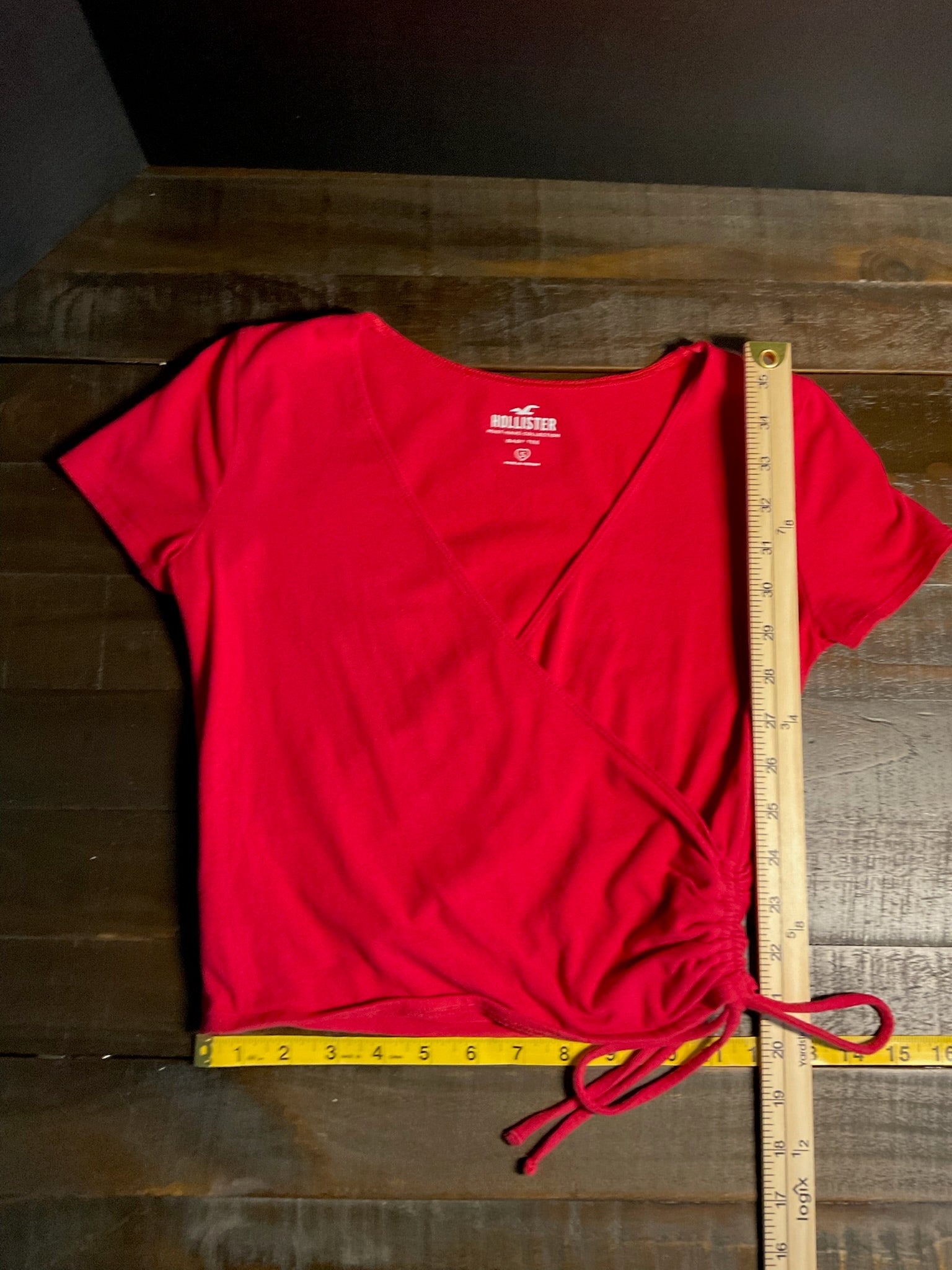 Hollister Co. Red Ribbed Baby Tee – Women’s Size Small