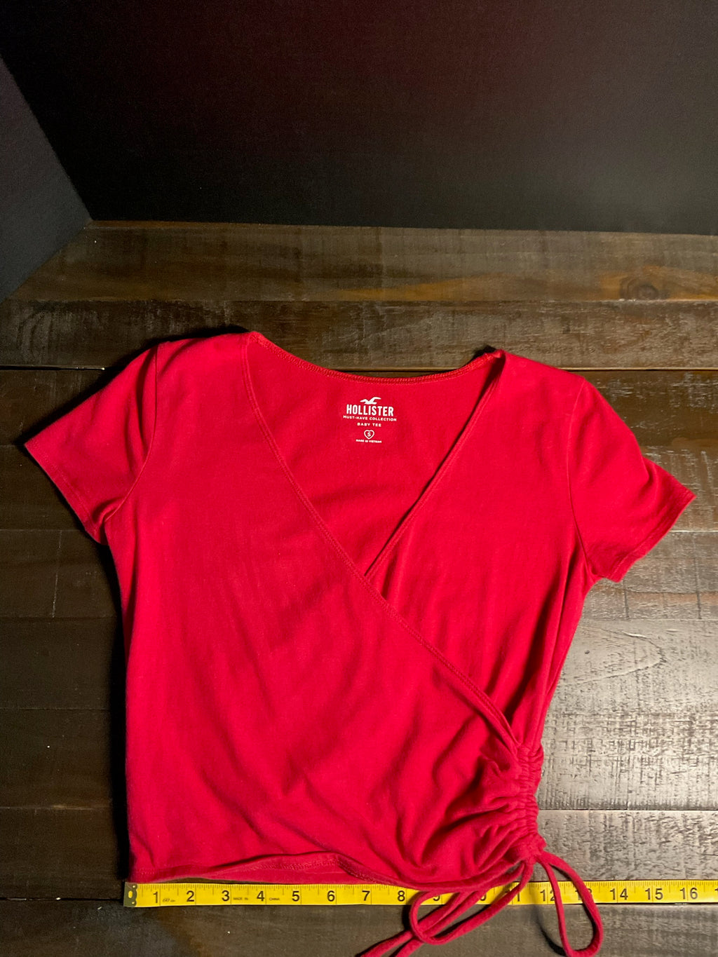 Hollister Co. Red Ribbed Baby Tee – Women’s Size Small