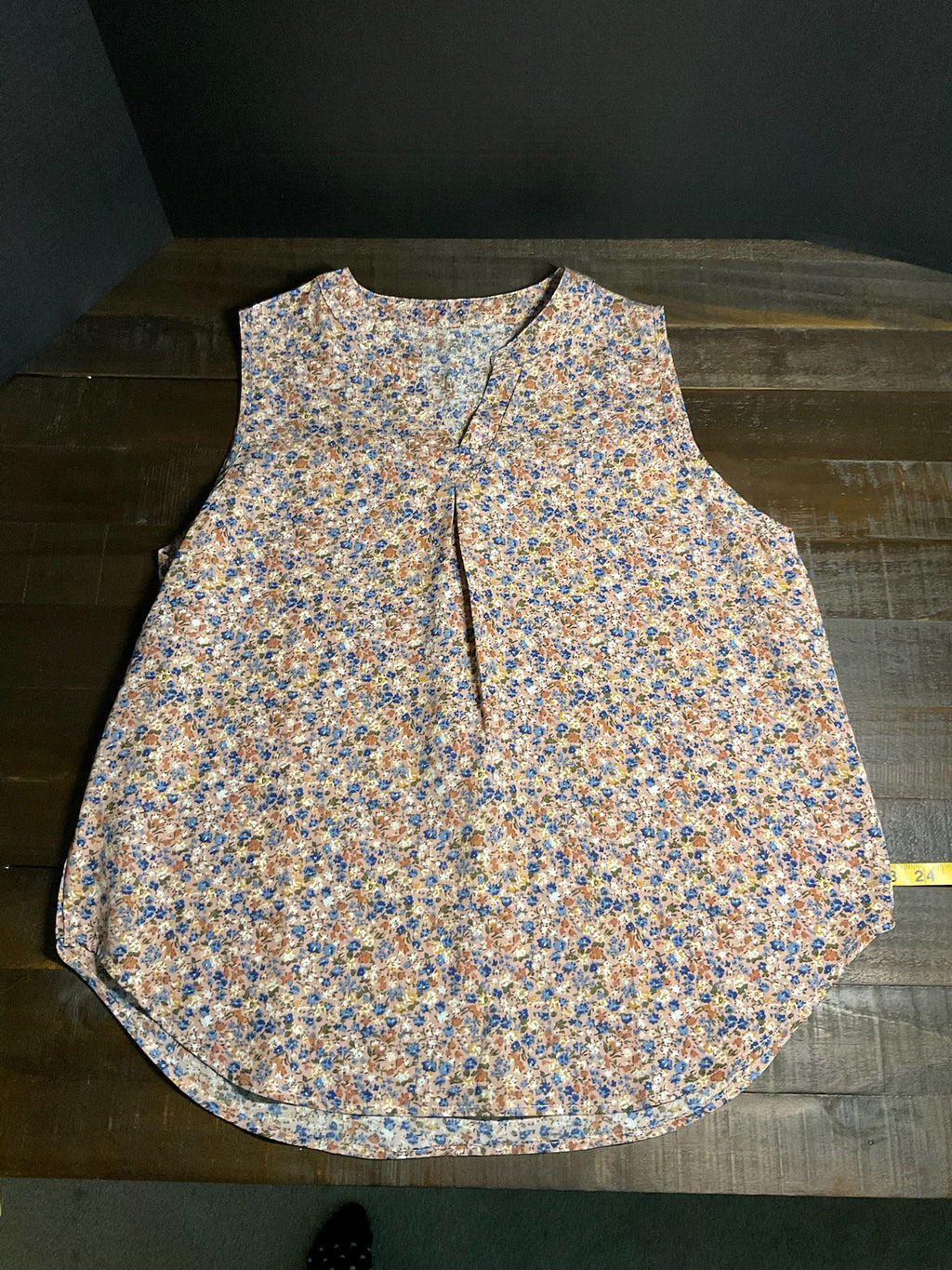 Women's V Neck Sleeveless Flower Print Shirt Size Large