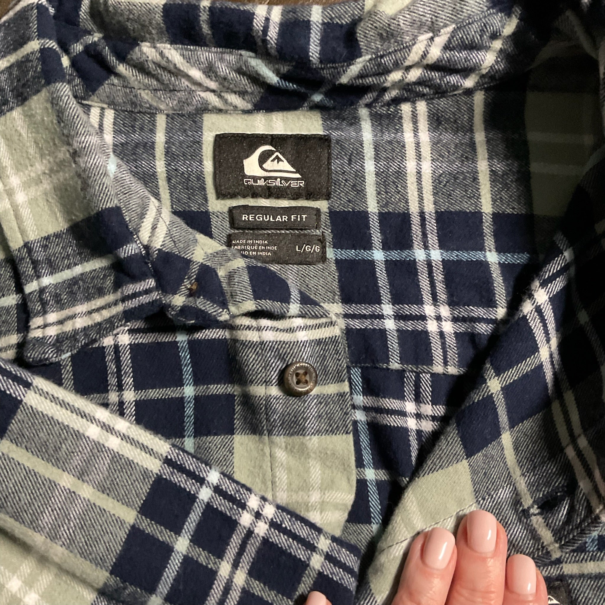 Quiksilver Men’s Long Sleeve Plaid Button-Up – Size Large
