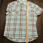 Urban Pipeline Men's  Short Sleeve Button Up Plaid Shirt. Size Medium