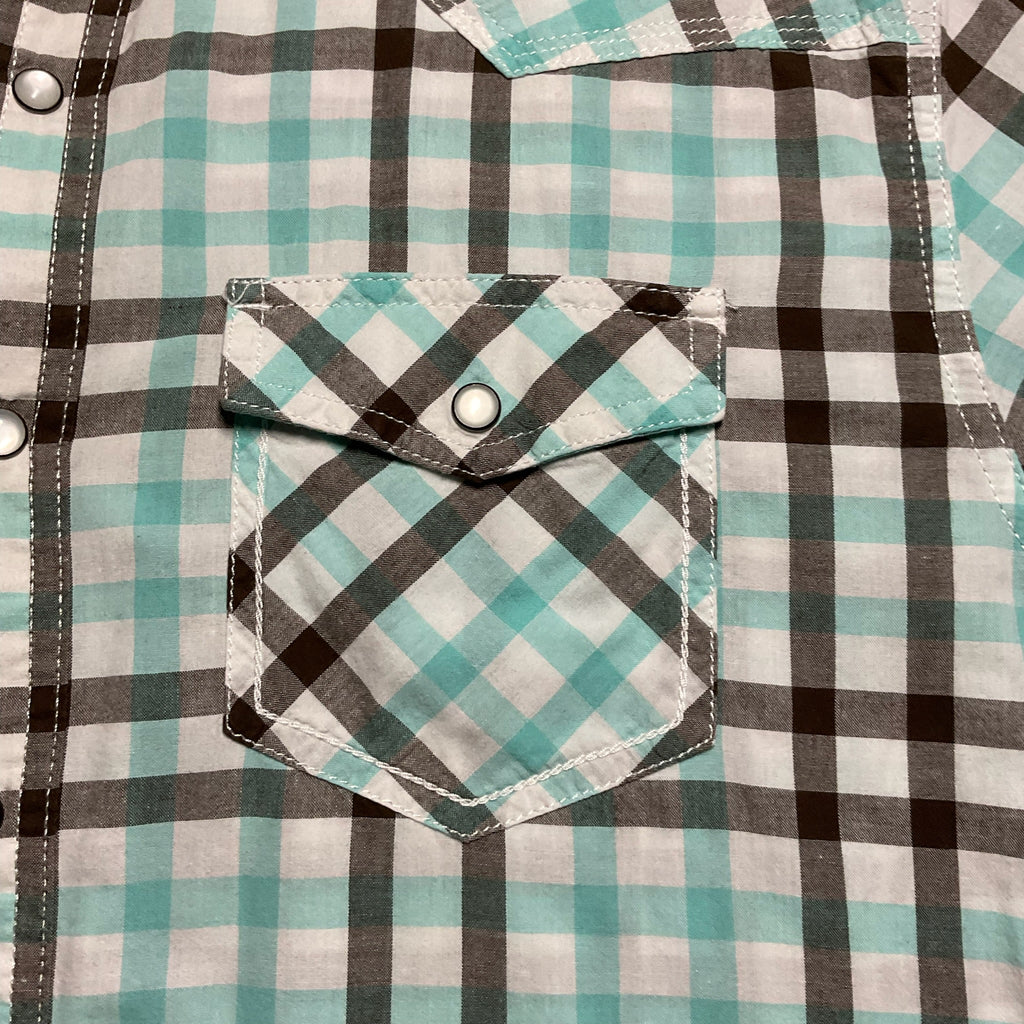 Urban Pipeline Men's  Short Sleeve Button Up Plaid Shirt. Size Medium