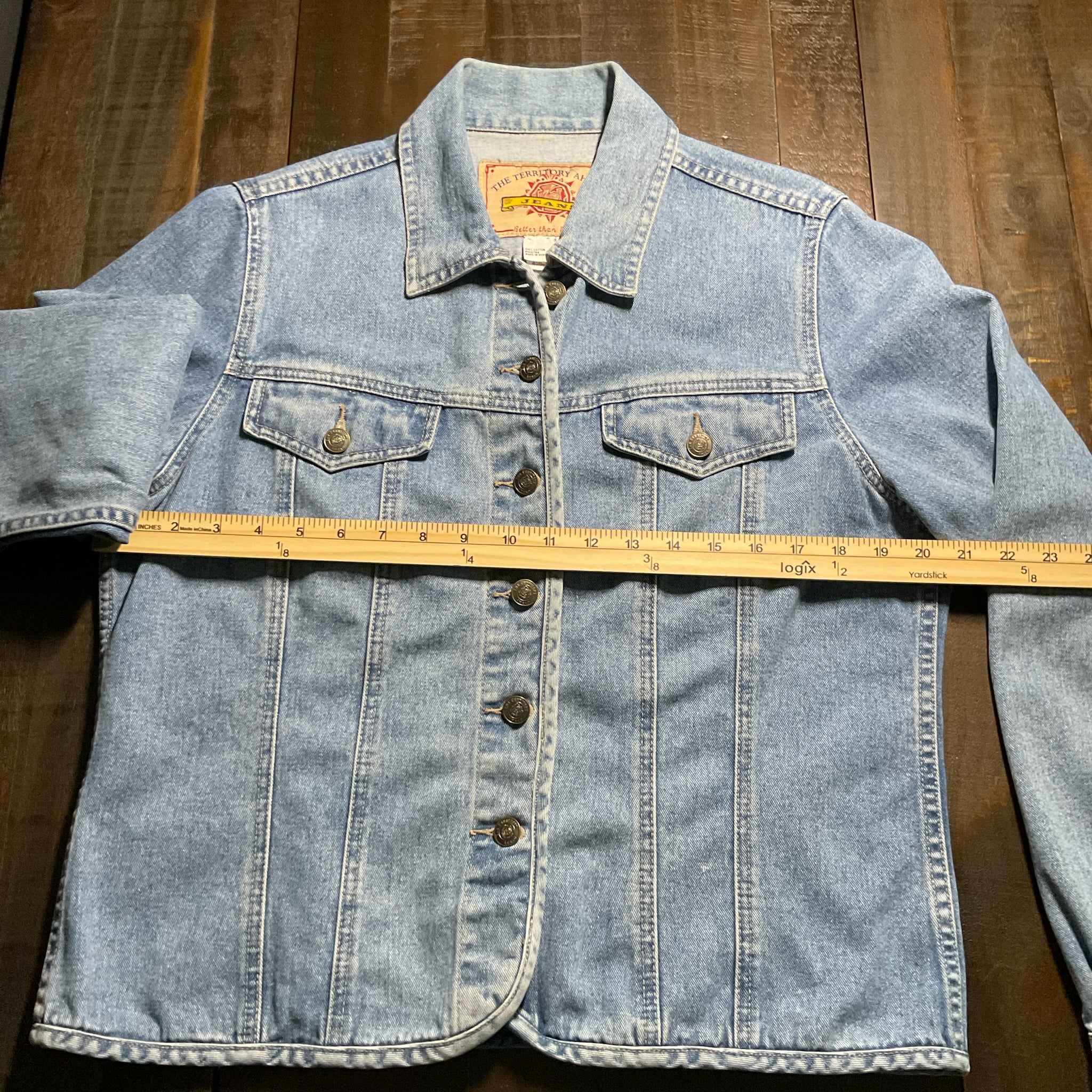 Women's The Territory Ahead Denim Jacket in size Large