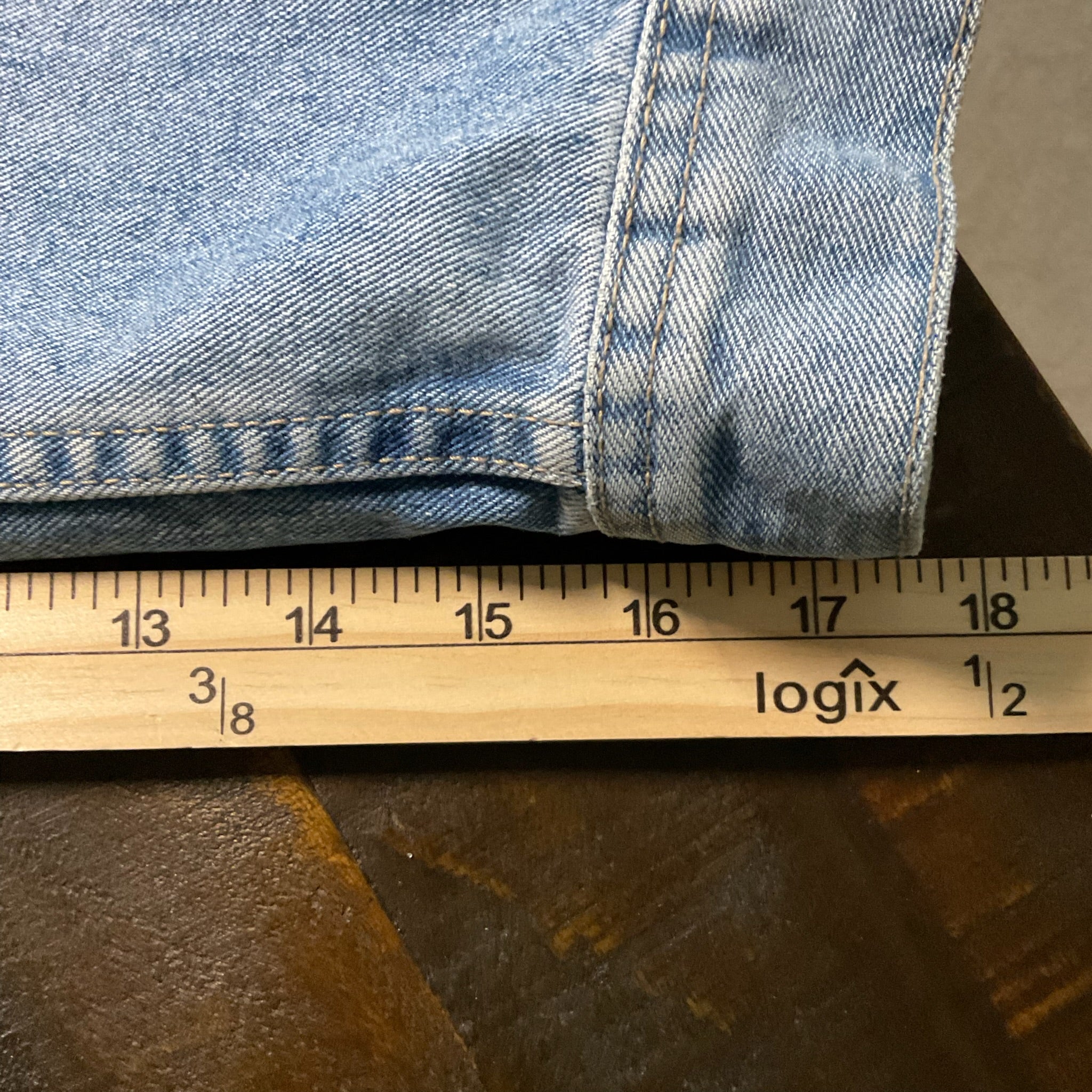 Women's The Territory Ahead Denim Jacket in size Large