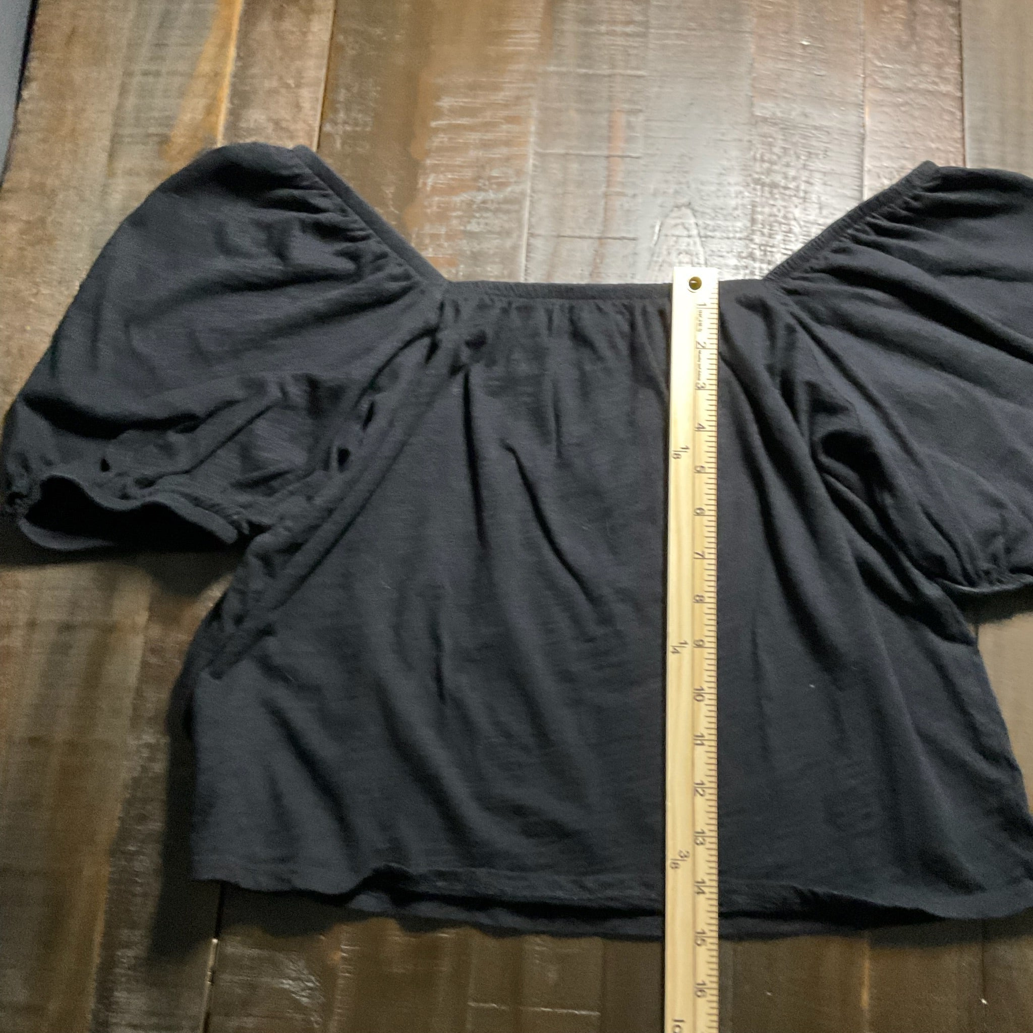 Old Navy Women's Short, Short Puff Sleeve Cotton Shirt. Black, Size large