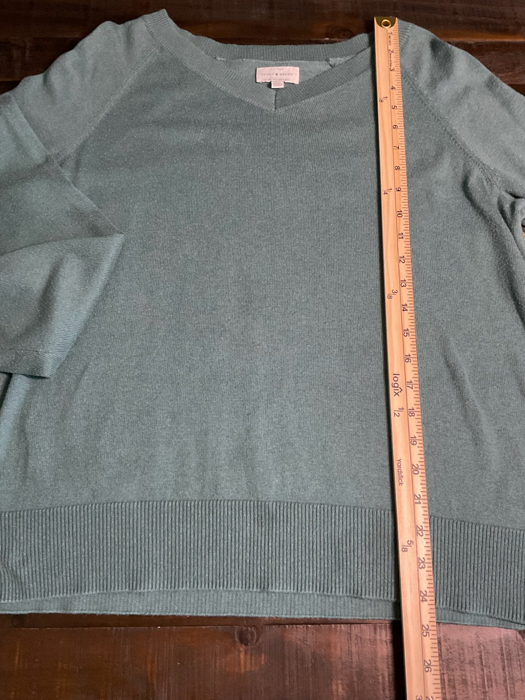 Lucky Brand Women's Long Sleeve V Neck Sweater in Green. Size Medium