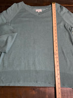 Lucky Brand Women's Long Sleeve V Neck Sweater in Green. Size Medium