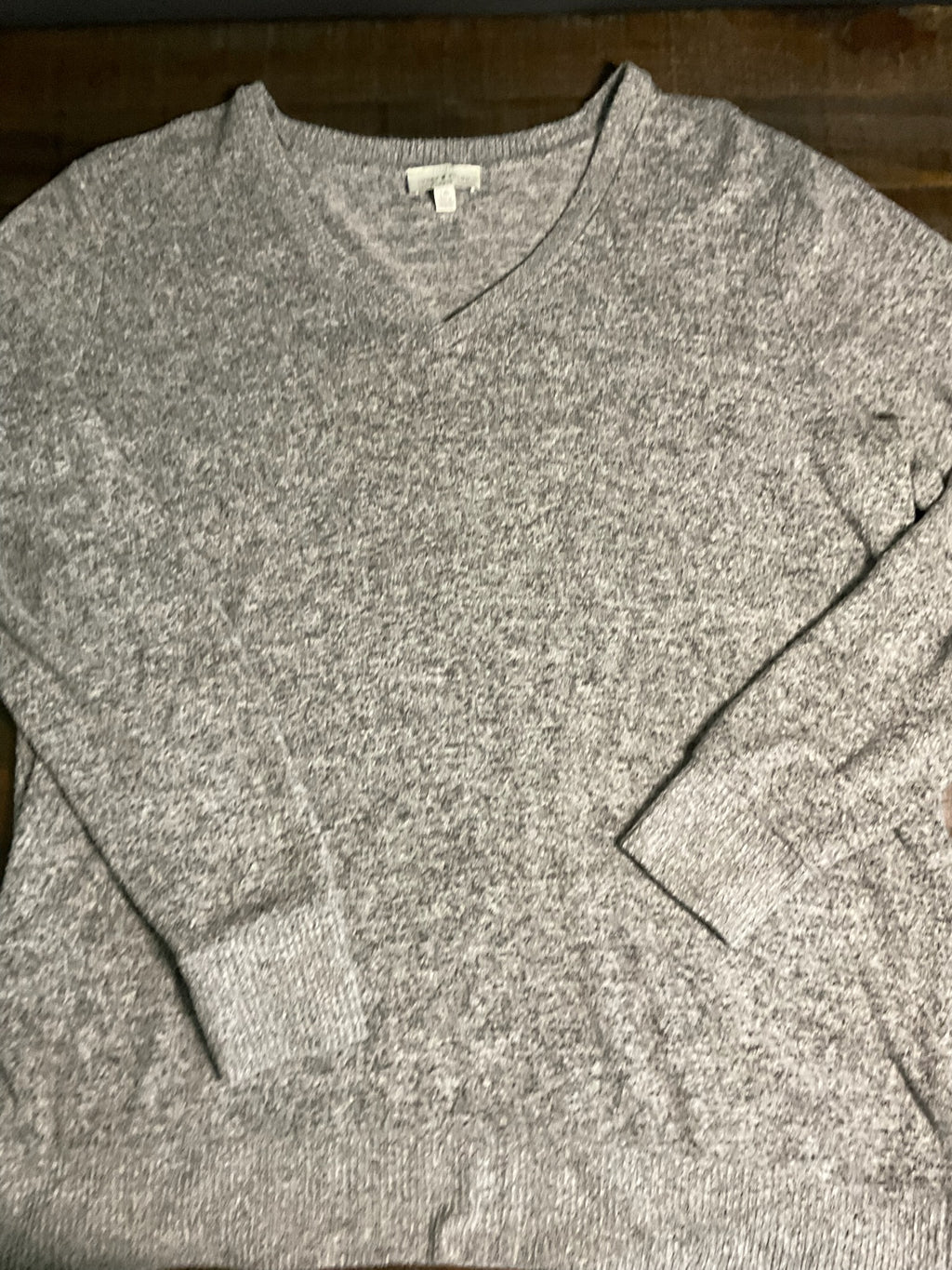 Lucky Brand Women’s V-Neck Sweater in size Large