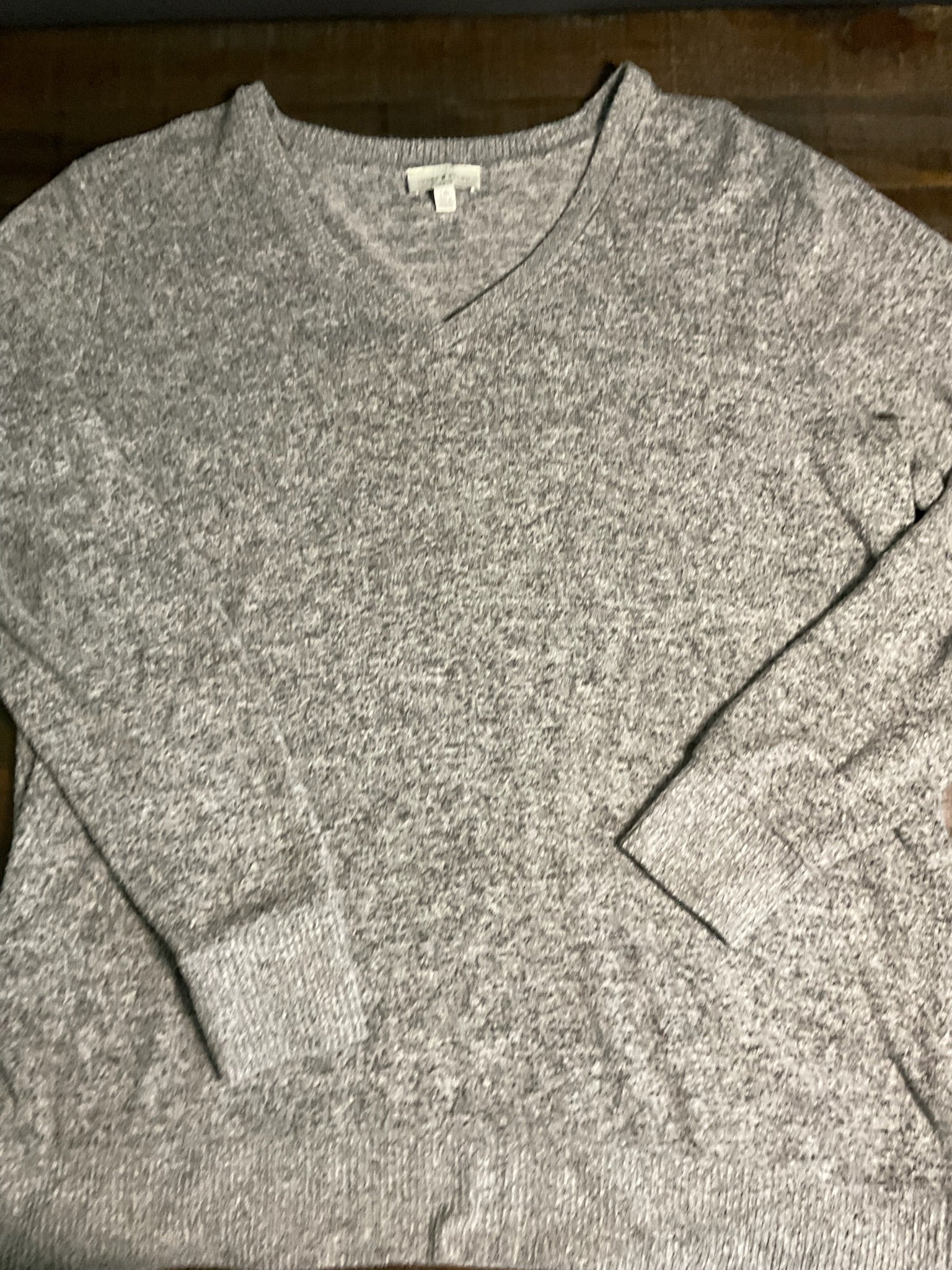 Lucky Brand Women’s V-Neck Sweater in size Large