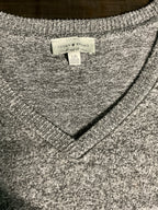 Lucky Brand Women’s V-Neck Sweater in size Large