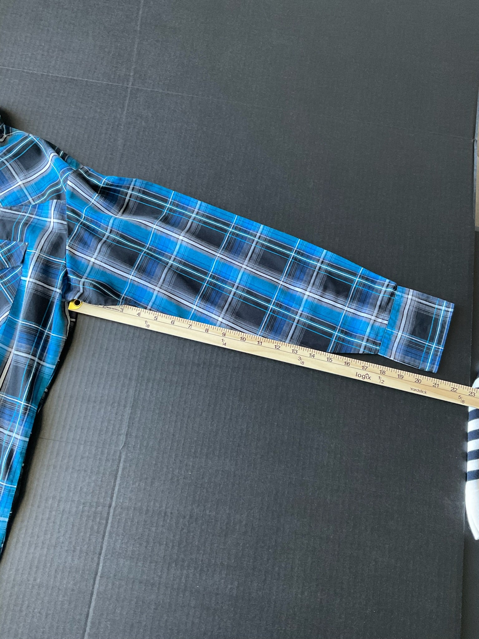 Ely Cattleman Men's Western Style Long Sleeve Button Up Blue Plaid. Size Large
