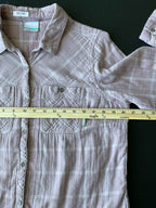 Columbia Women's Long Sleeve Button Up Mauve Shirt. Size X-Large