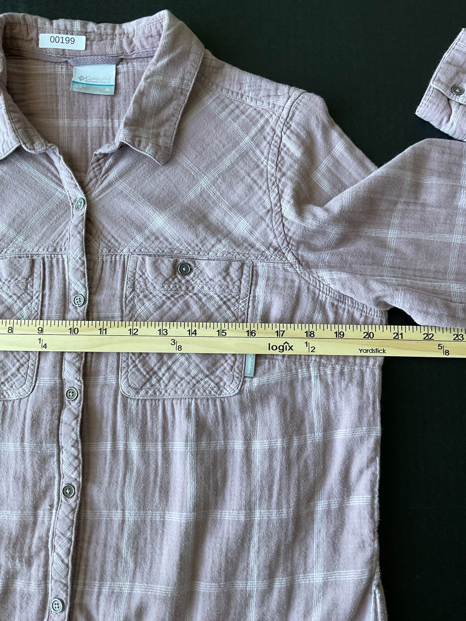 Columbia Women's Long Sleeve Button Up Mauve Shirt. Size X-Large
