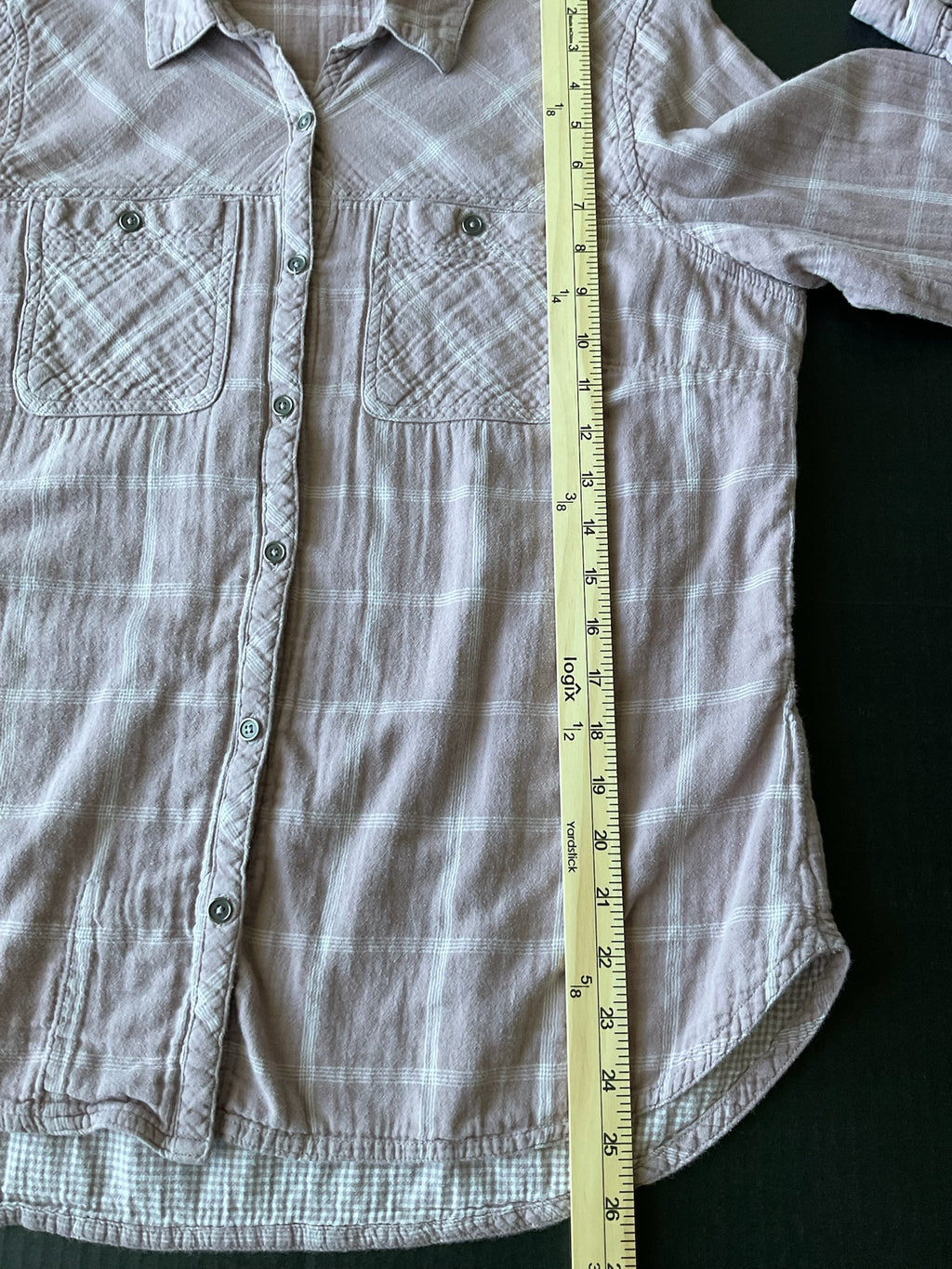 Columbia Women's Long Sleeve Button Up Mauve Shirt. Size X-Large